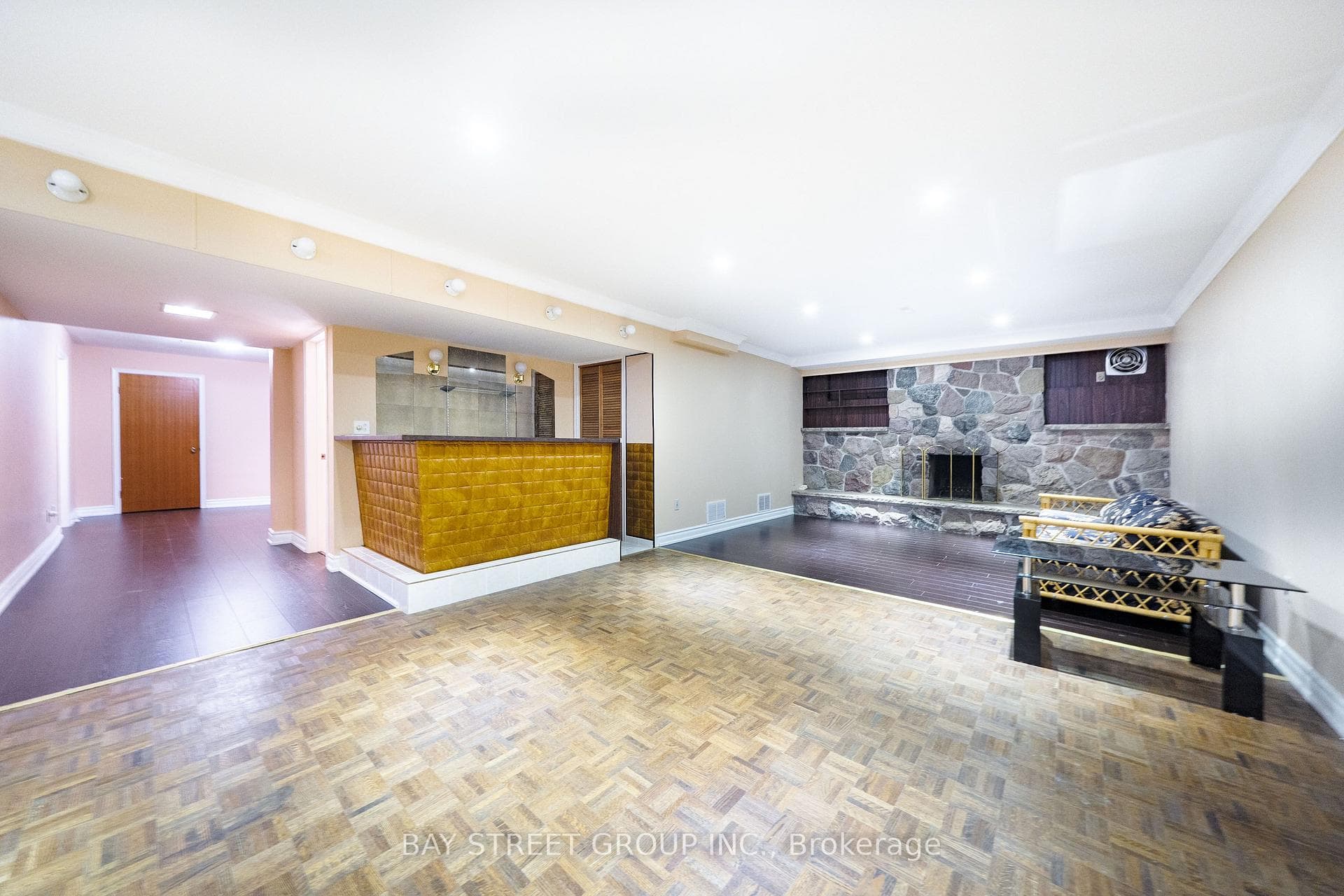 441 Guildwood Parkway photo 40