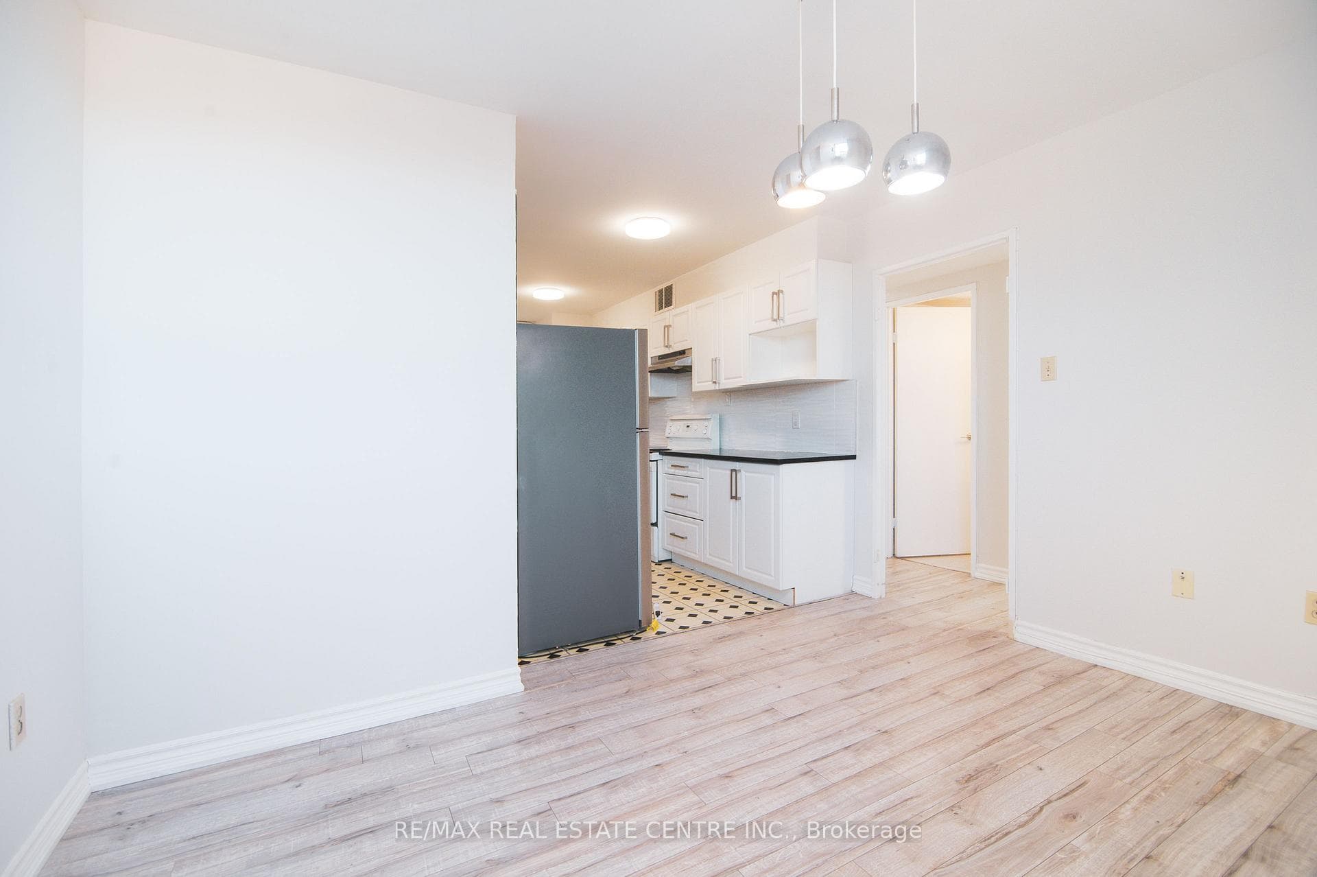 45 Silver Springs Boulevard Unit 308 photo 10