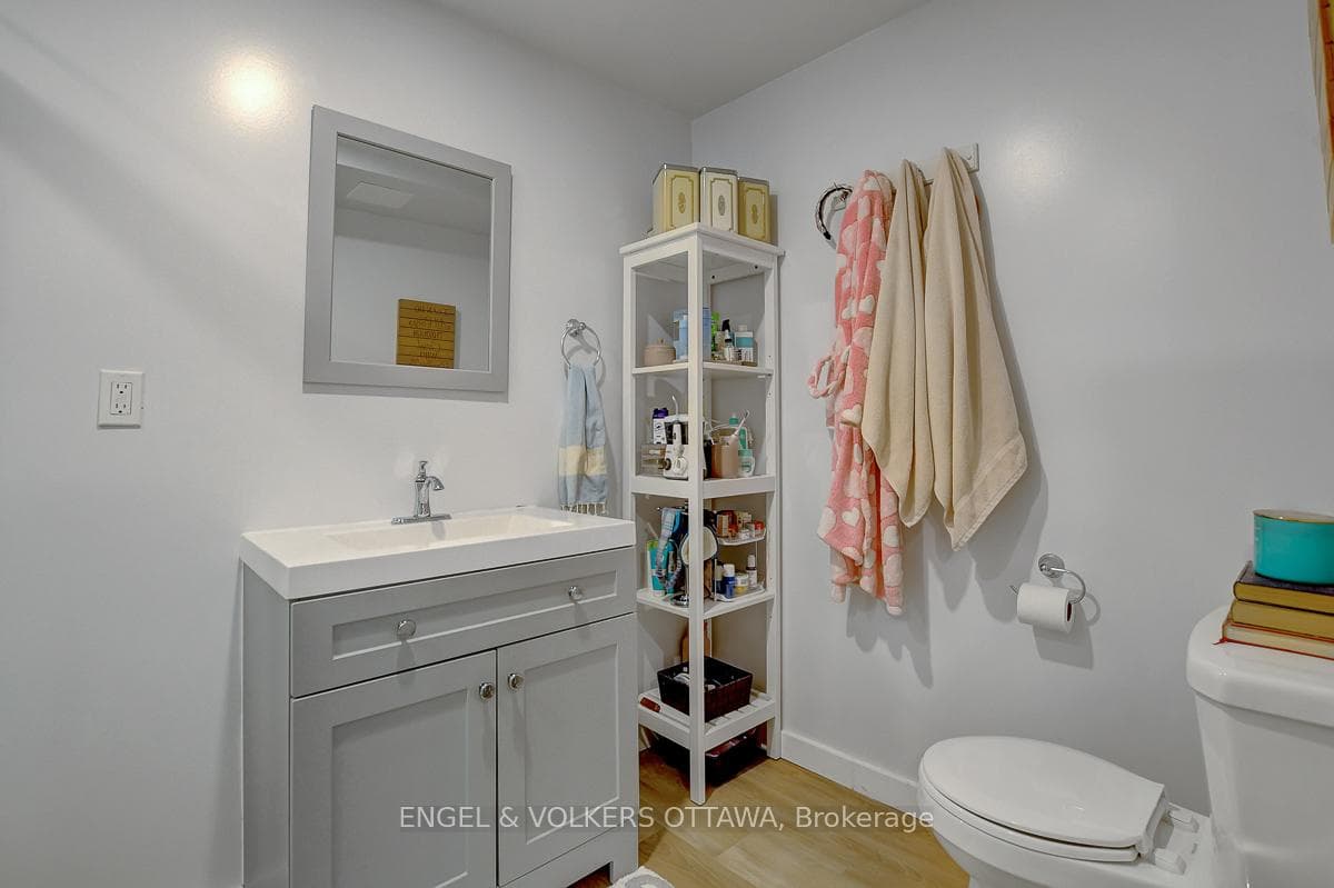 206 Sherway Drive photo 36
