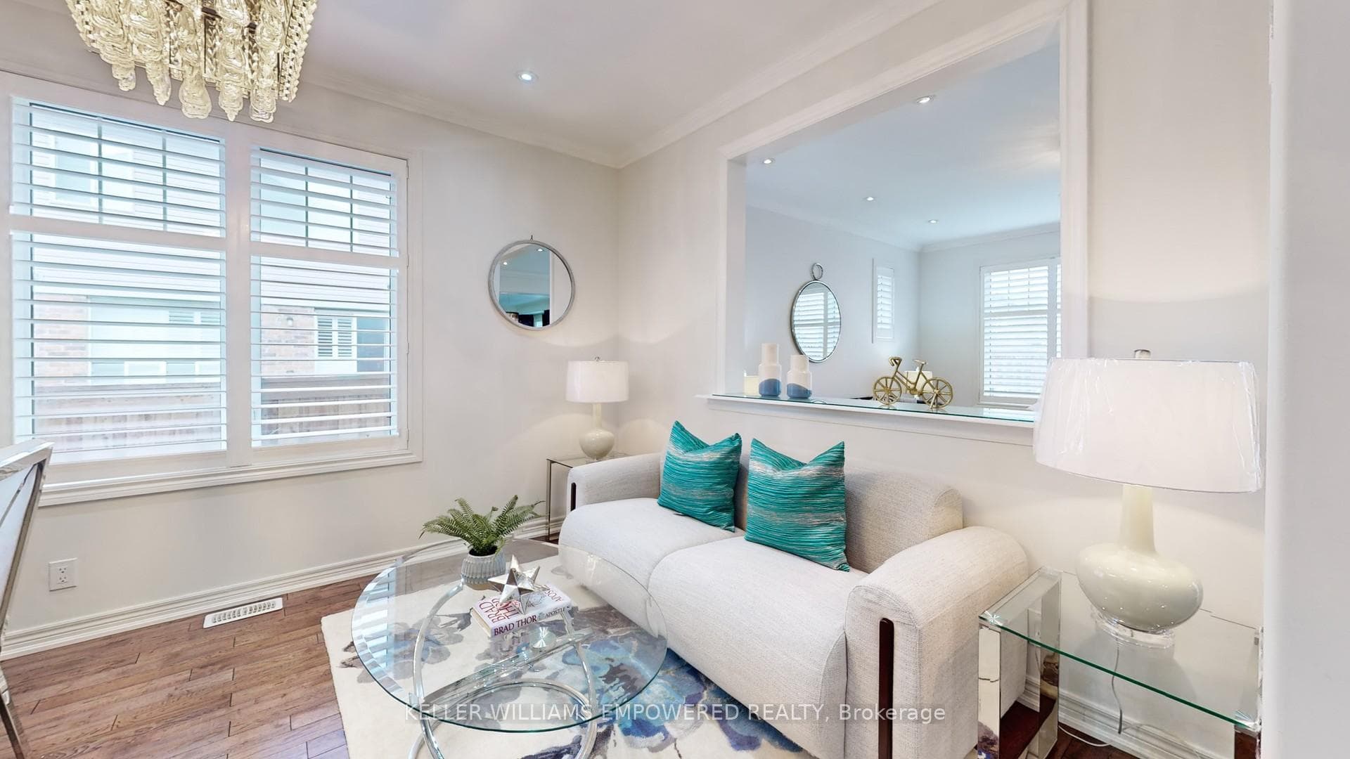 100 Blackwell Crescent photo 2