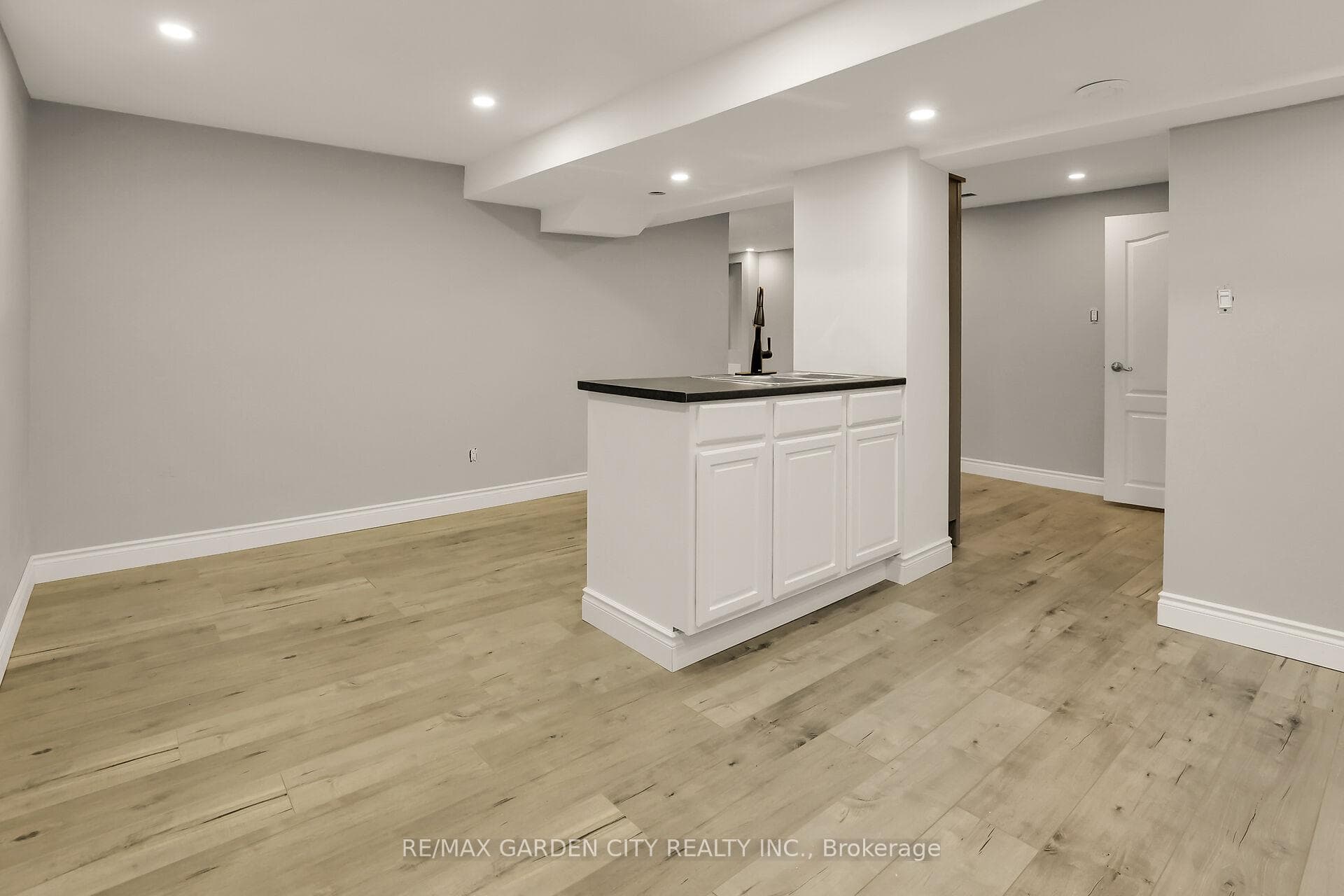 17 Baker Road photo 21