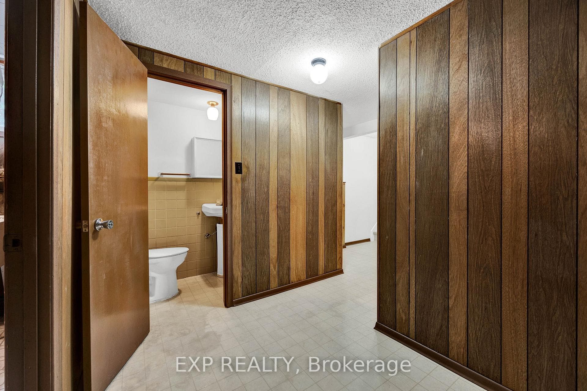 11 Van Horne Place photo 19