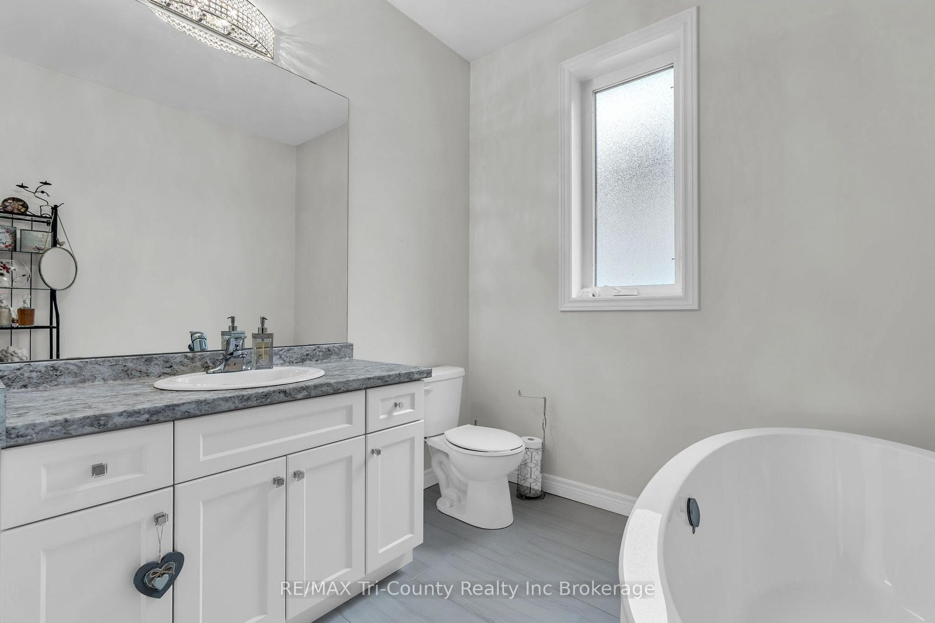 18 Crocus Avenue photo 28