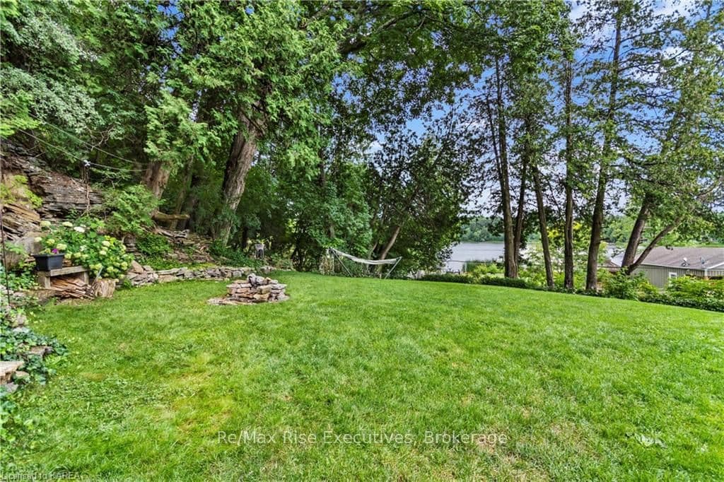 3327 LOUGHBOROUGH Drive photo 41