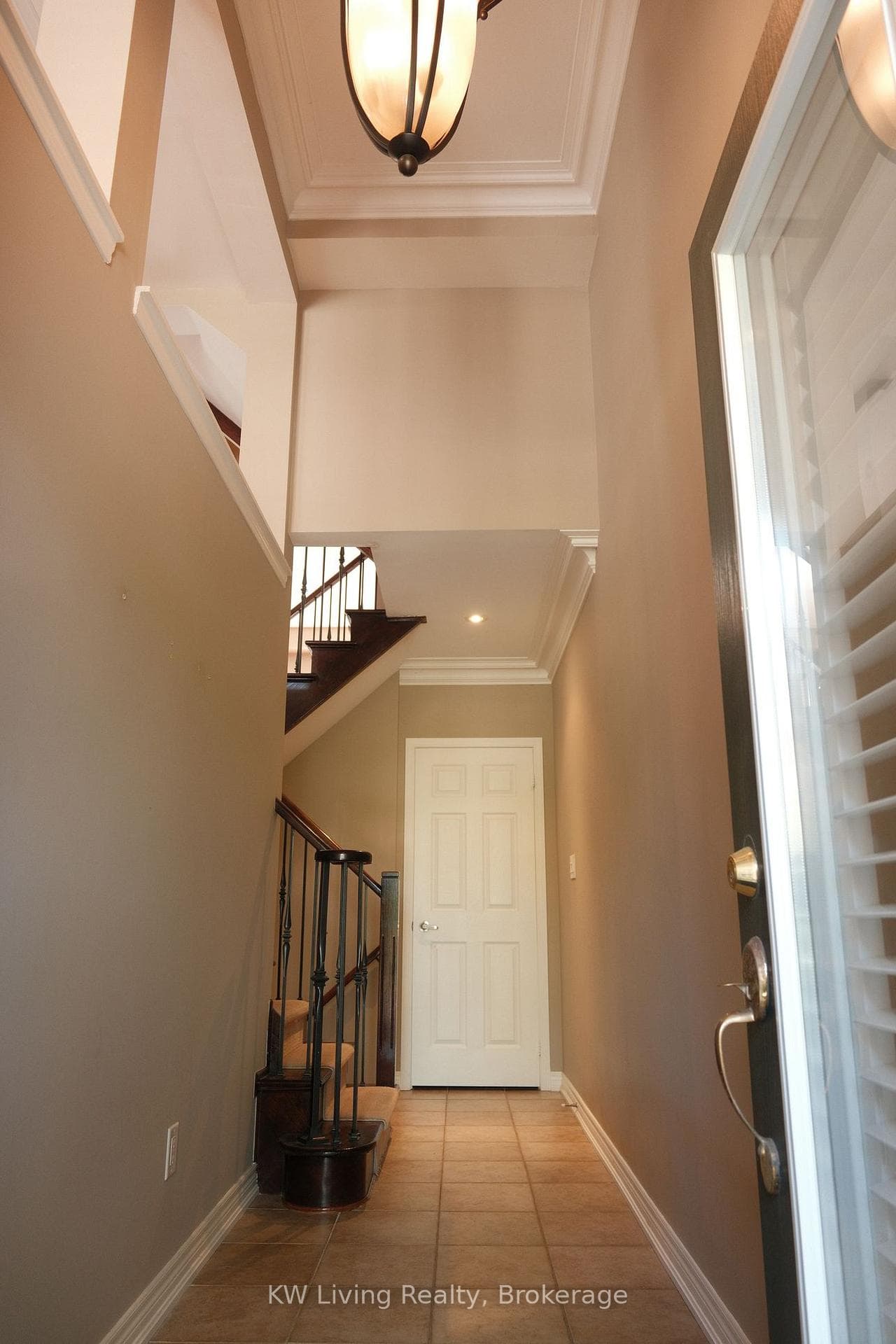 120 Chapman Court photo 6