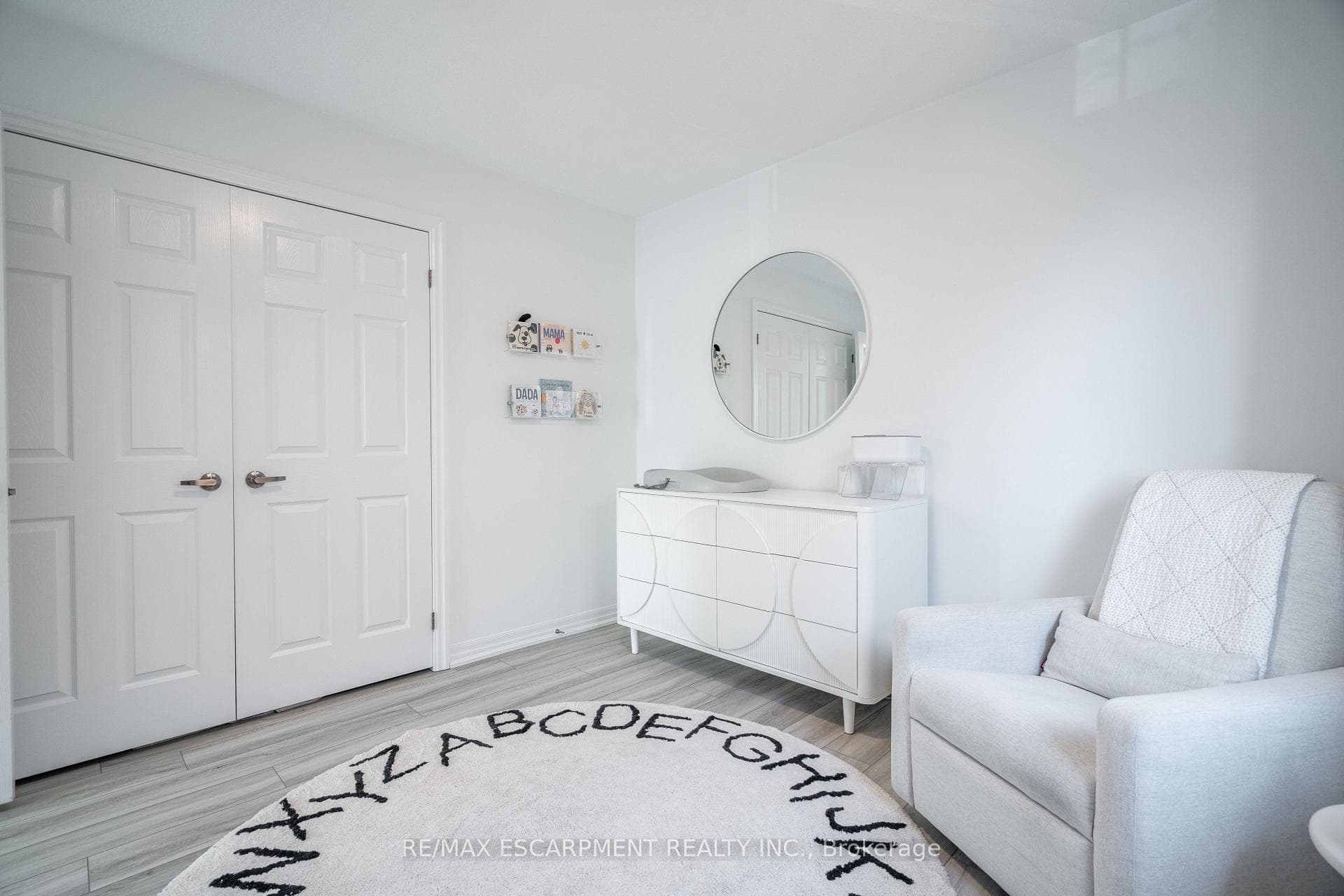 80 Montreal Circle photo 24