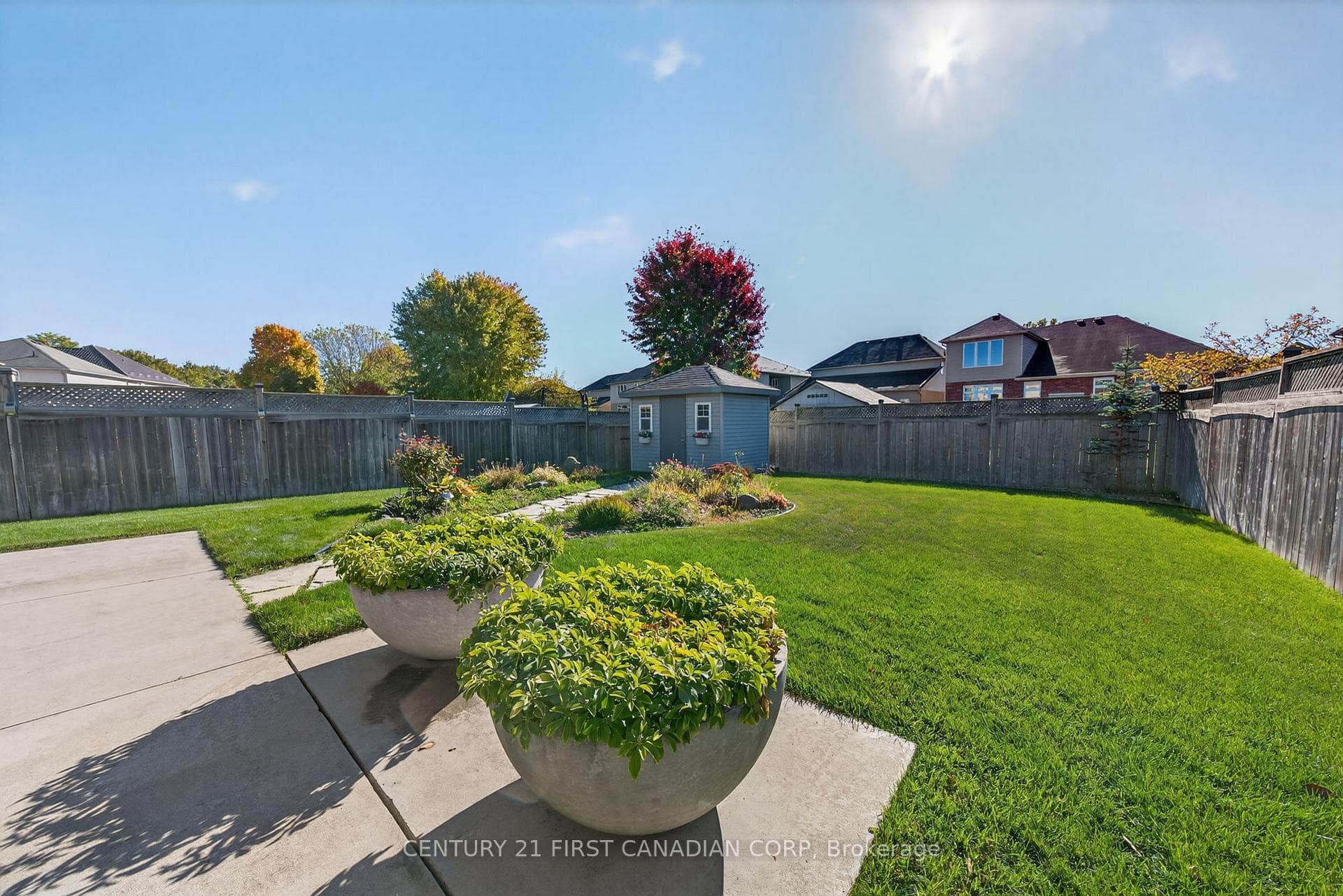 Beautifully manicured yard