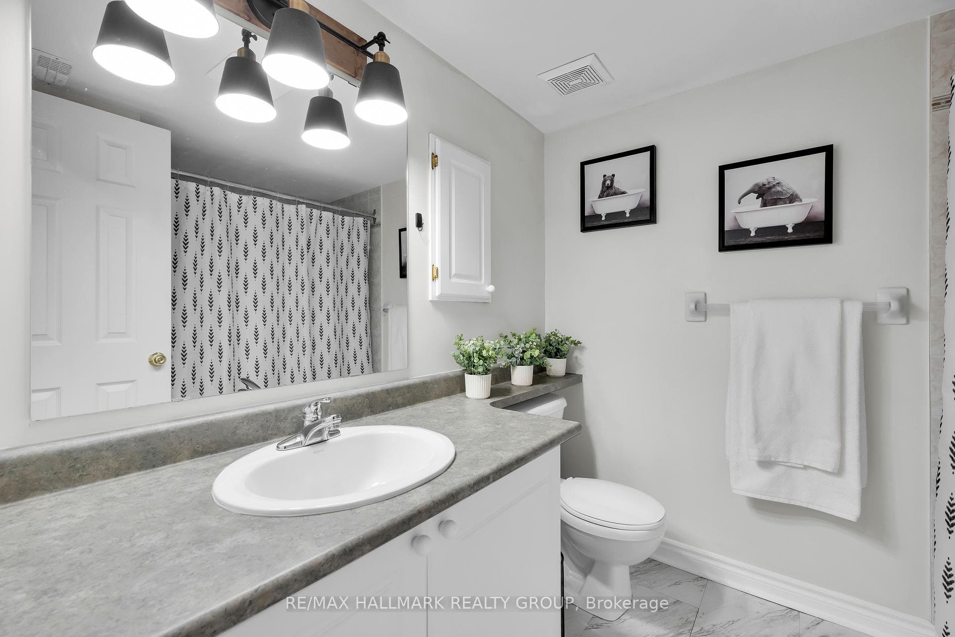 1344 Guthrie Street photo 26