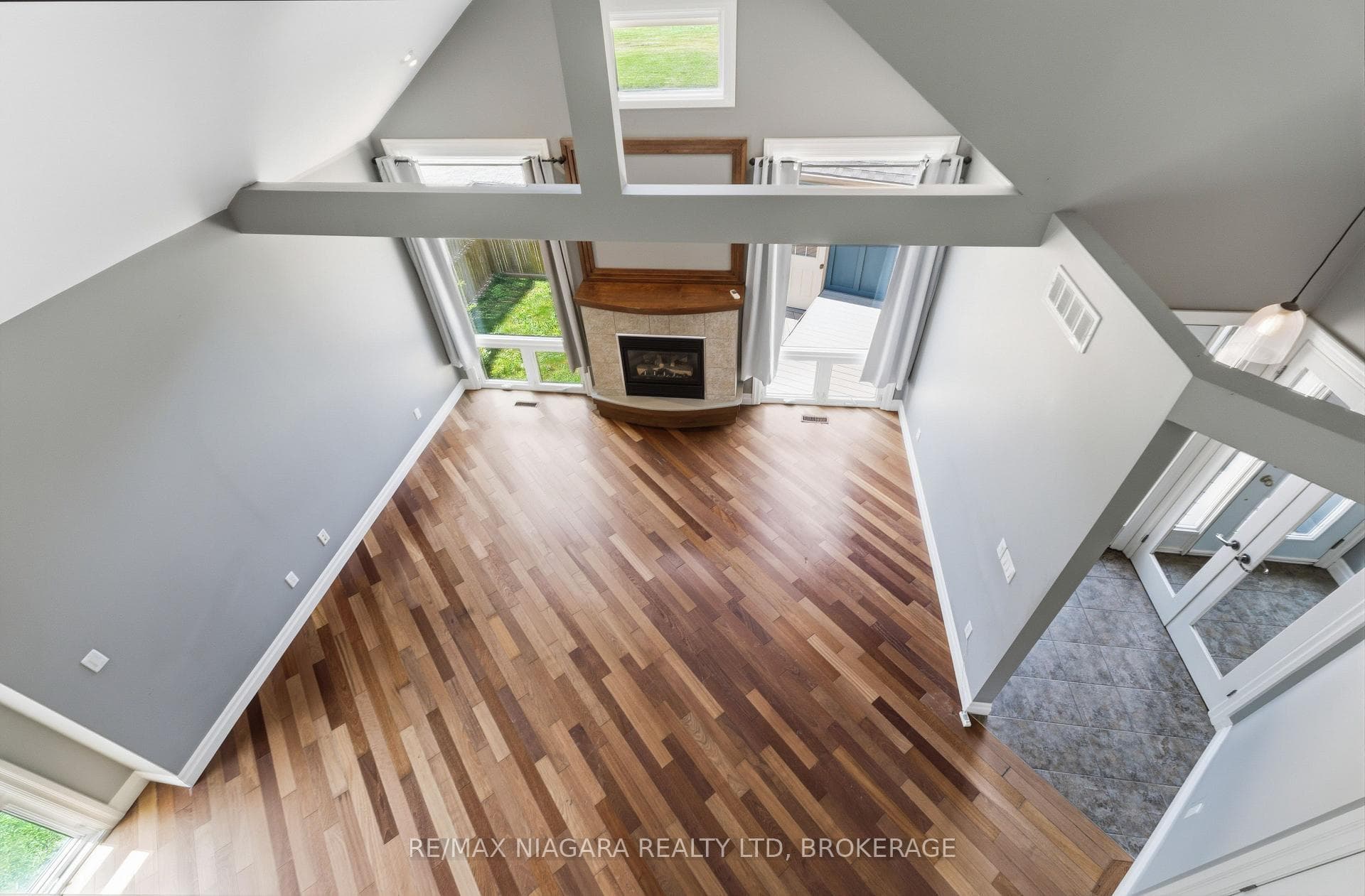 291 Vine Street photo 27