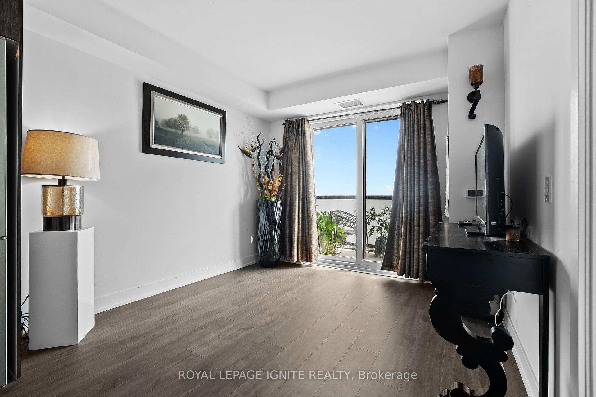2550 Simcoe Street Unit 2311 photo 9