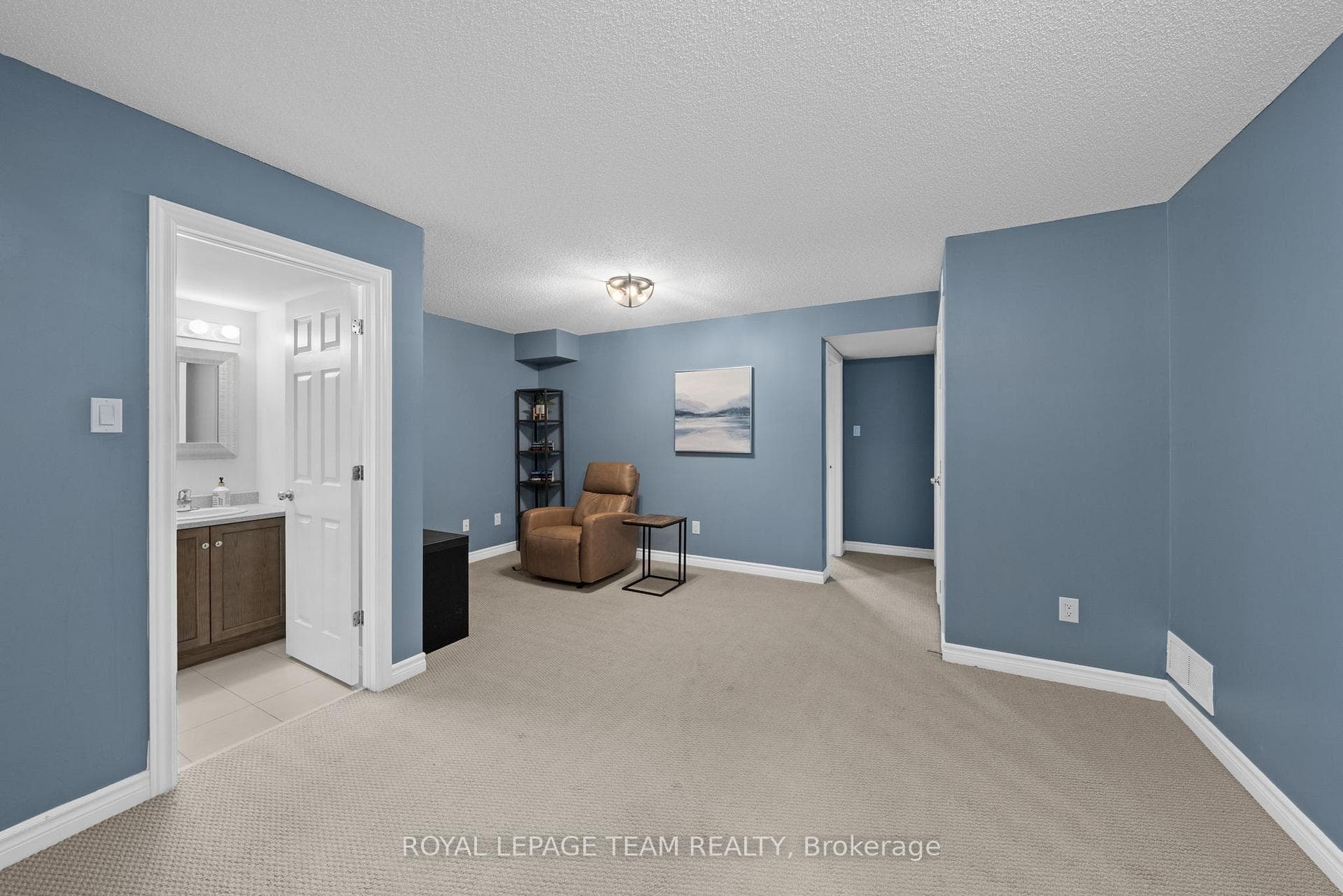 431 Sweetflag Street photo 34