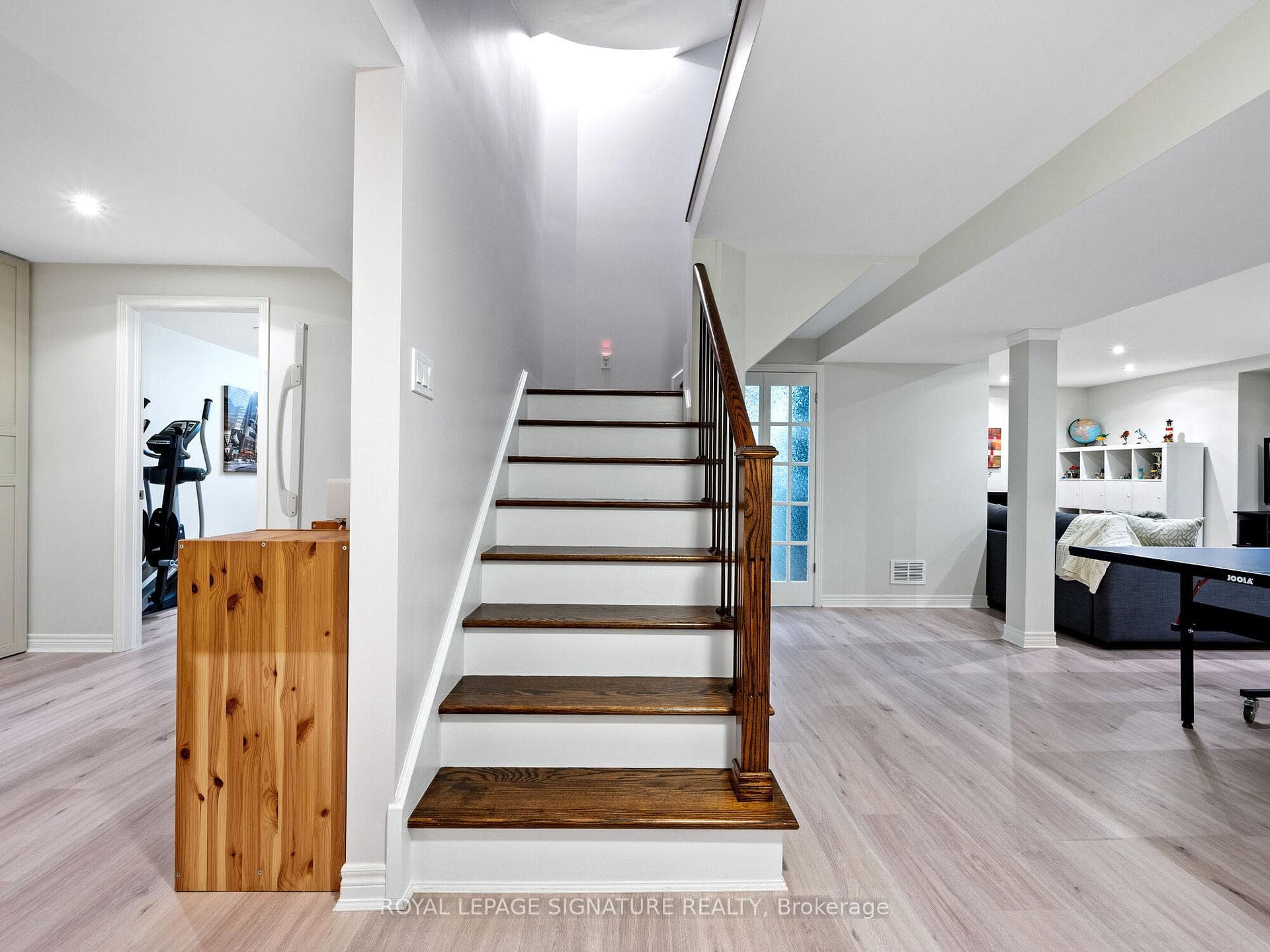 2052 Madden Boulevard photo 27