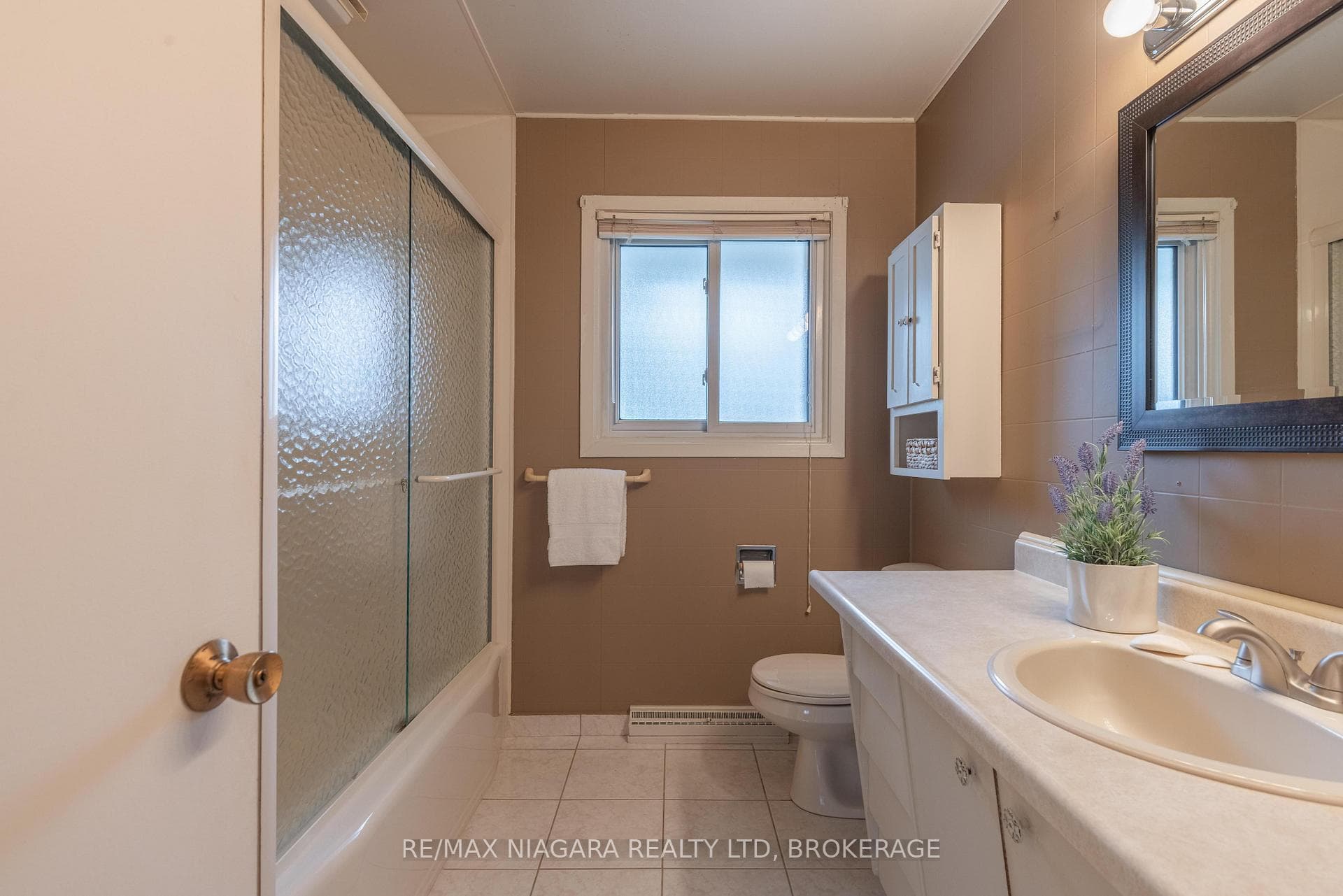 28 Viking Drive photo 19