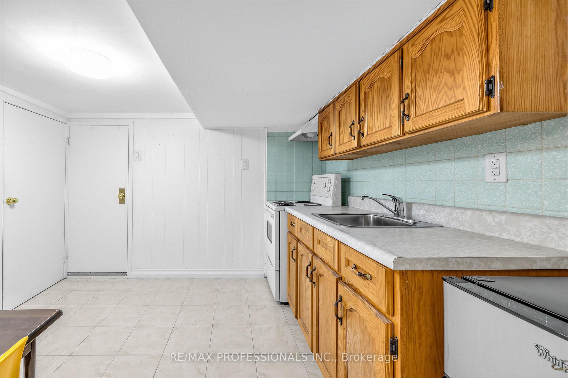 219 St Helen's Avenue photo 24