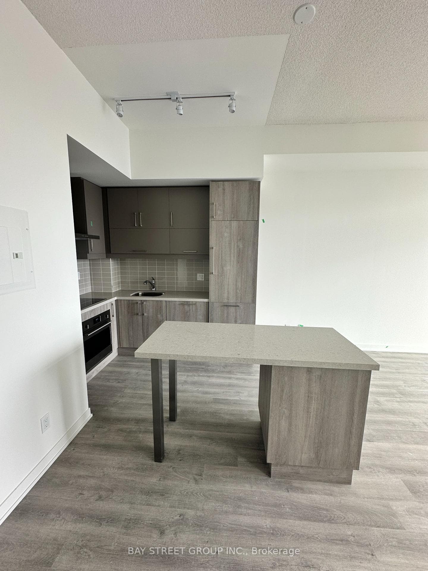 292 Verdale Cross Road Unit 1813 photo 4