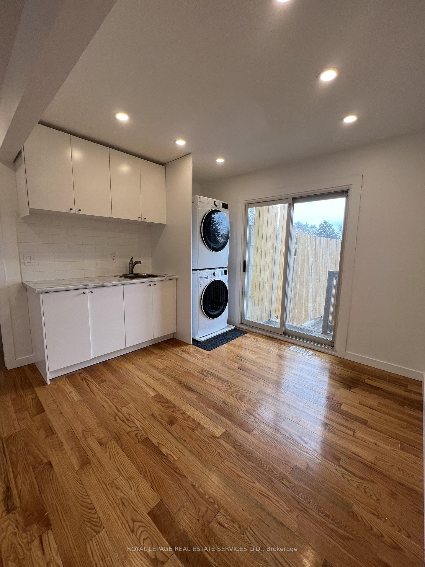 2202 Mount Forest Drive Unit Upper Level photo 15