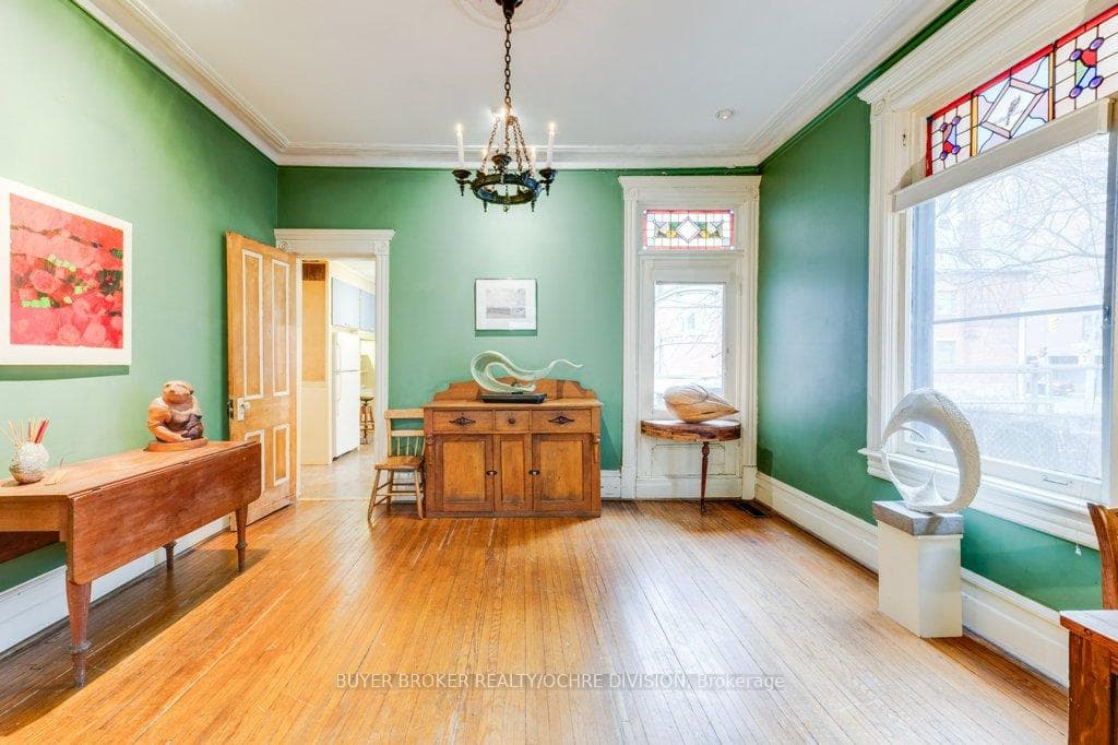 Dining Room south & west window Victorian ceilings