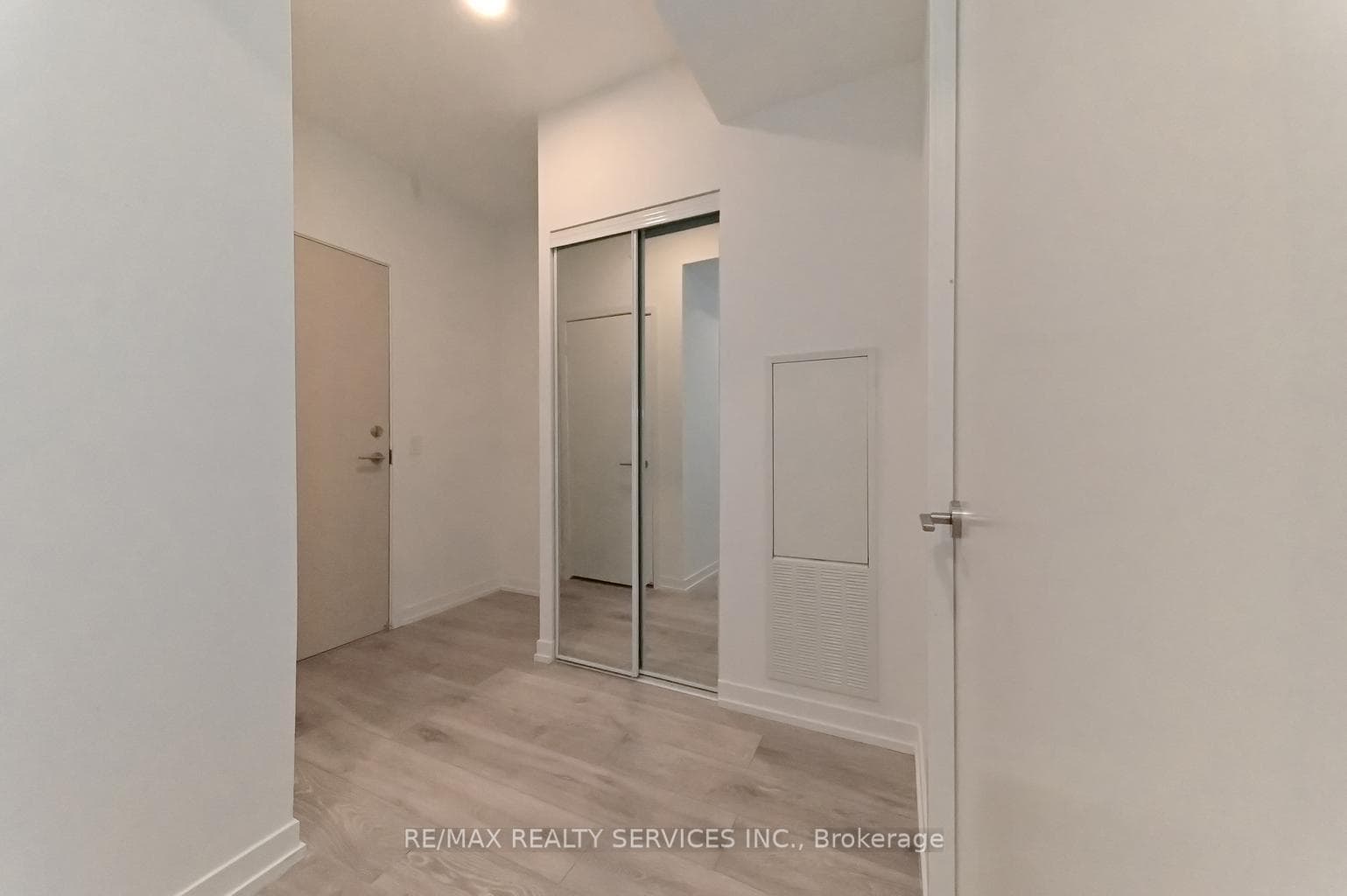 2020 Bathurst Street Unit 507 photo 13