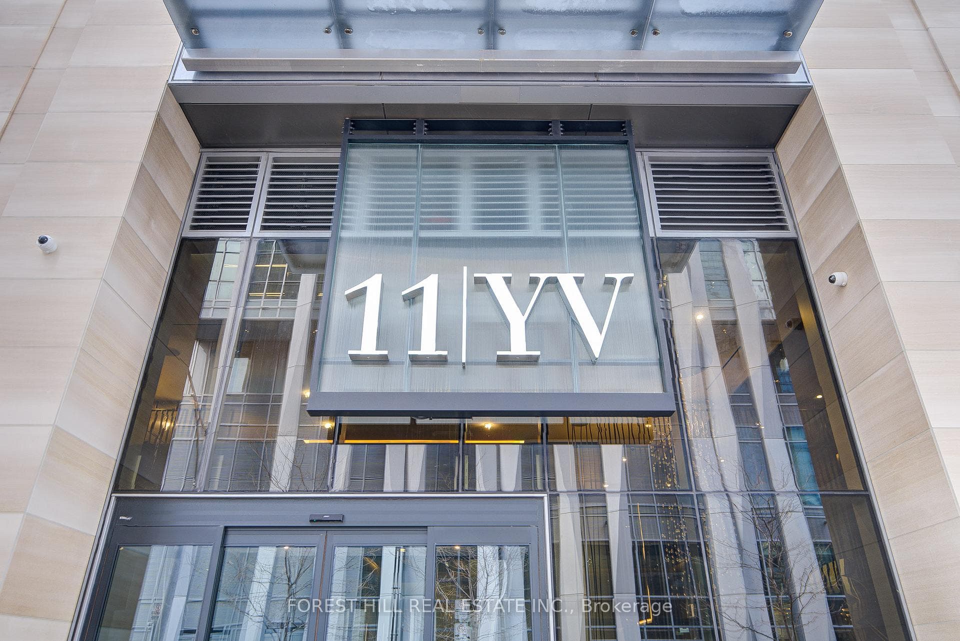 11 Yorkville Avenue Unit 1003 photo 4