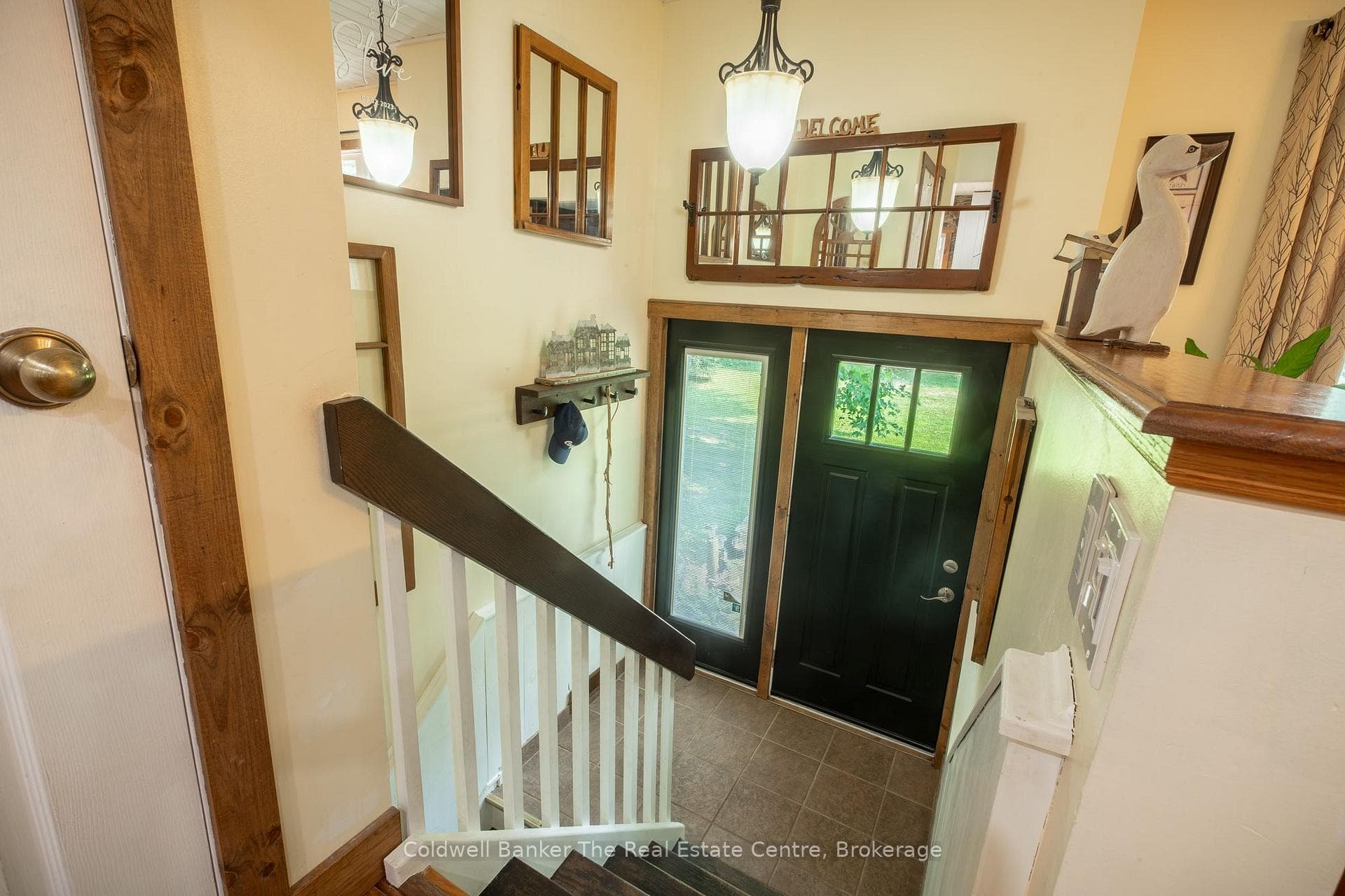 78 Glencairn Crescent photo 3