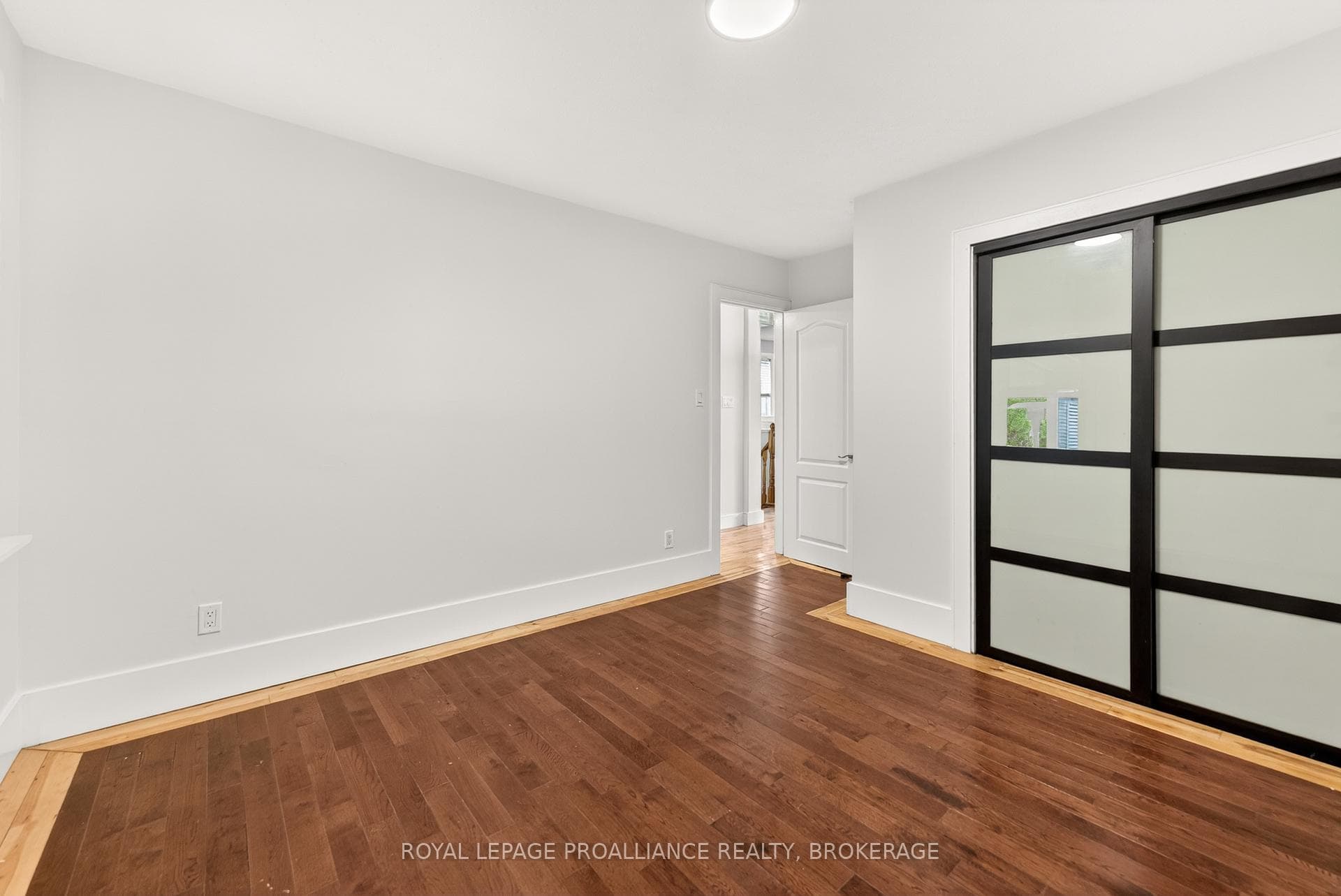 169 Carruthers Avenue photo 19