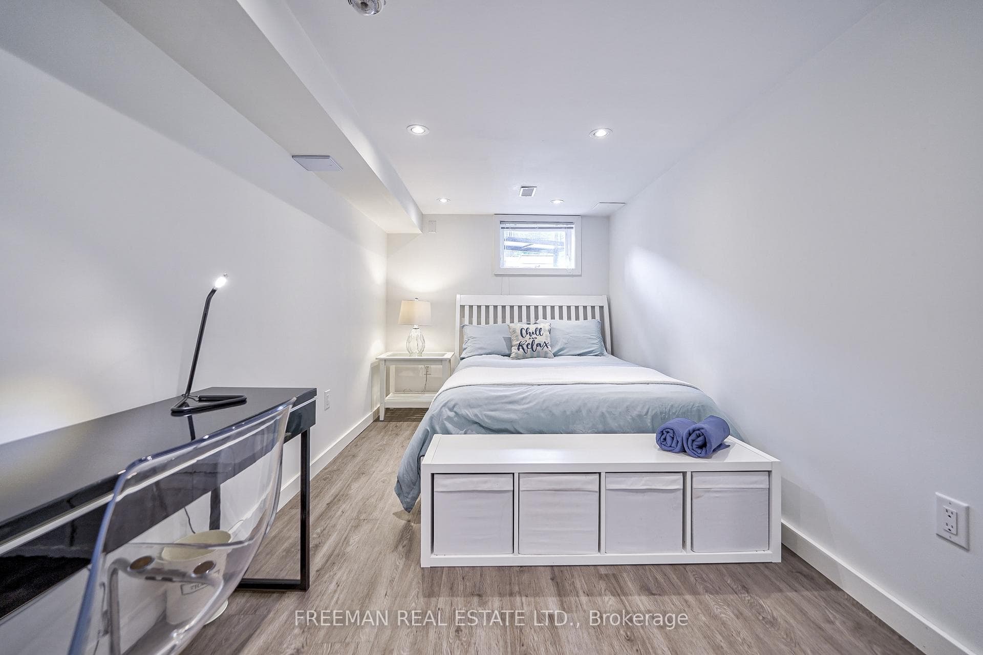 476 Clinton Street photo 30