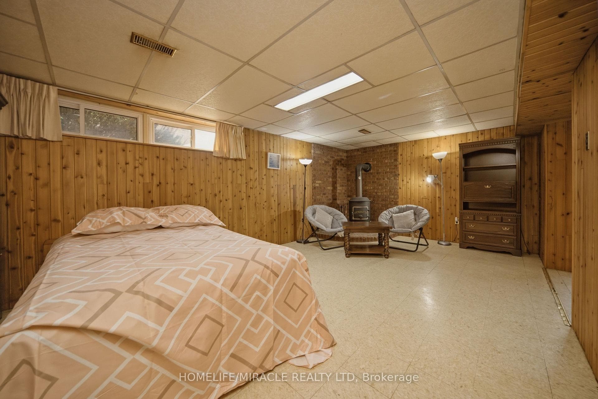 Flexible Basement Bedroom Space