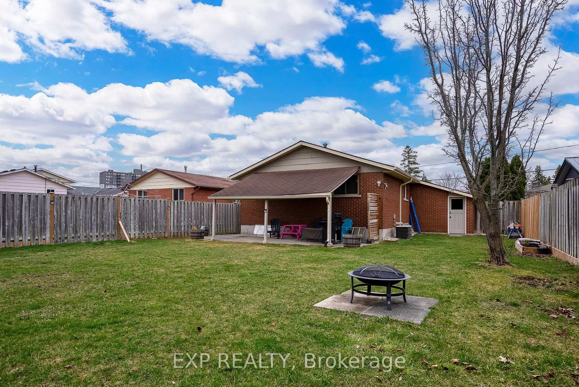27 Robertson Lane photo 36