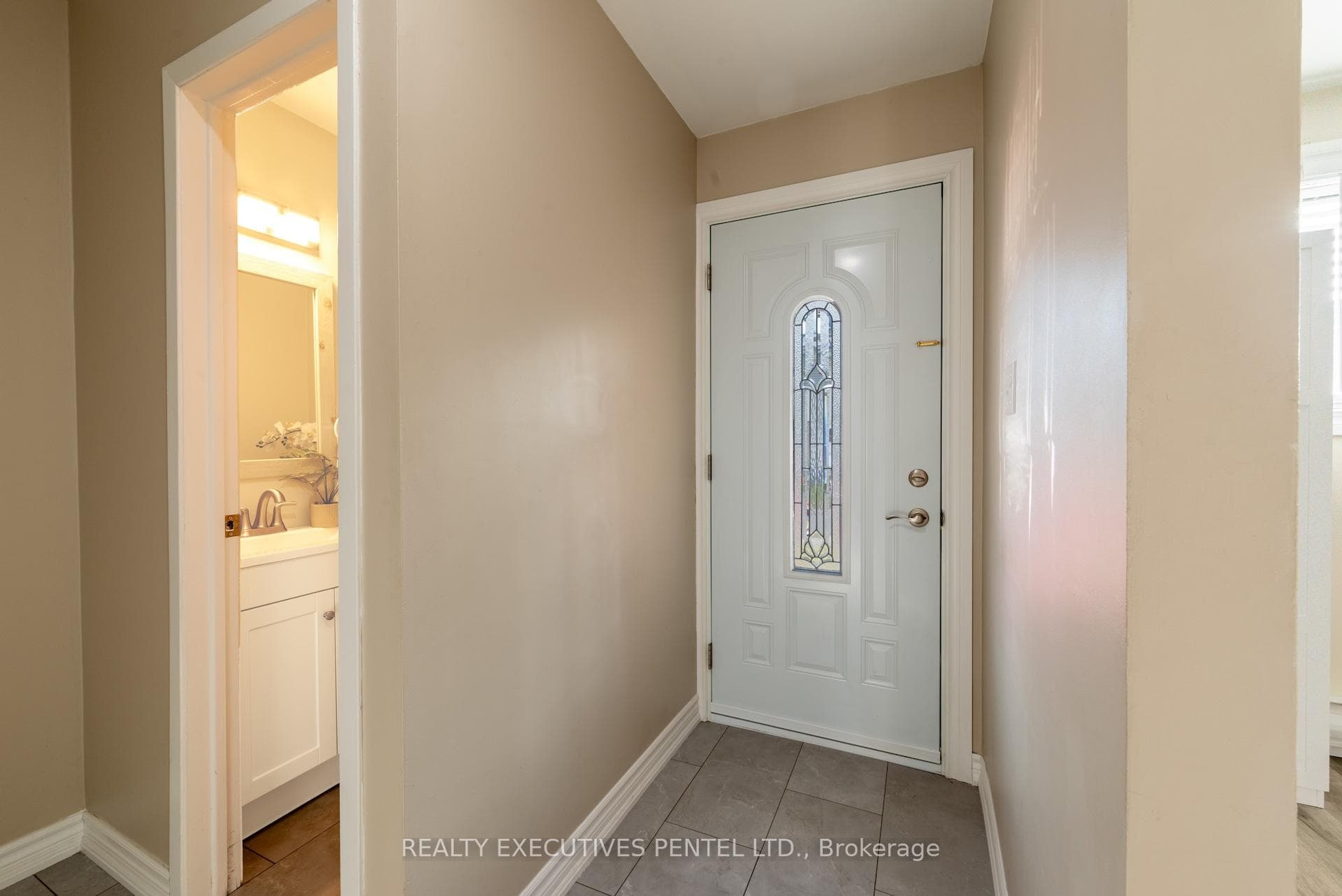 400 Westwood Drive Unit D5 photo 5