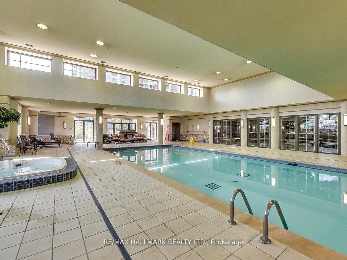 80 Harrison Garden Boulevard Unit 1821 photo 37
