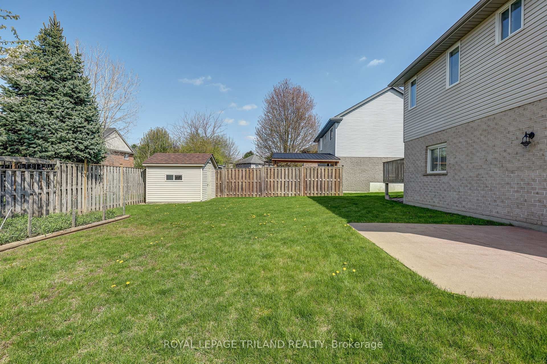 19 ORIOLE LANE, ST. THOMAS - BACKYARD