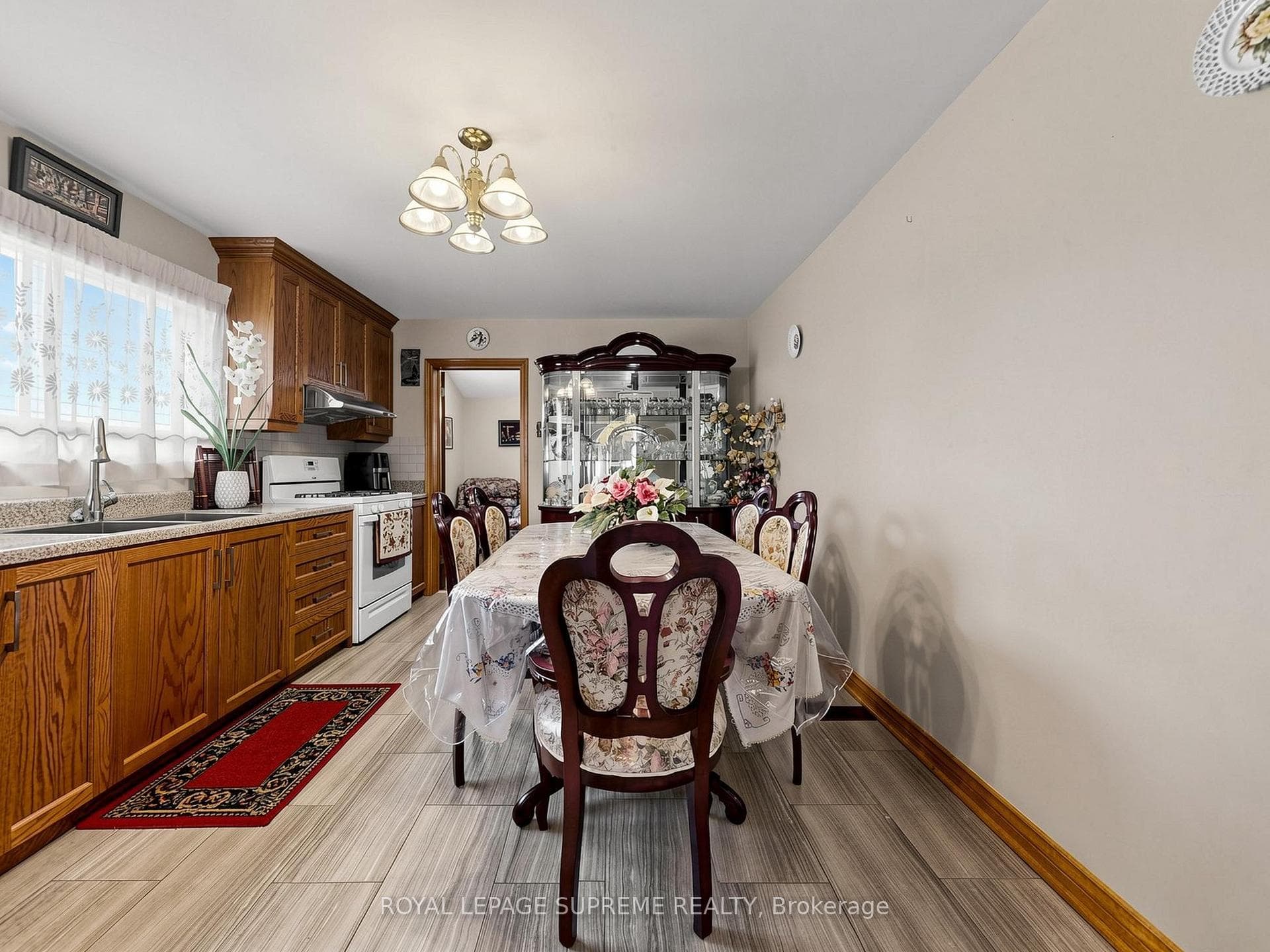 196 Palmerston Avenue photo 6
