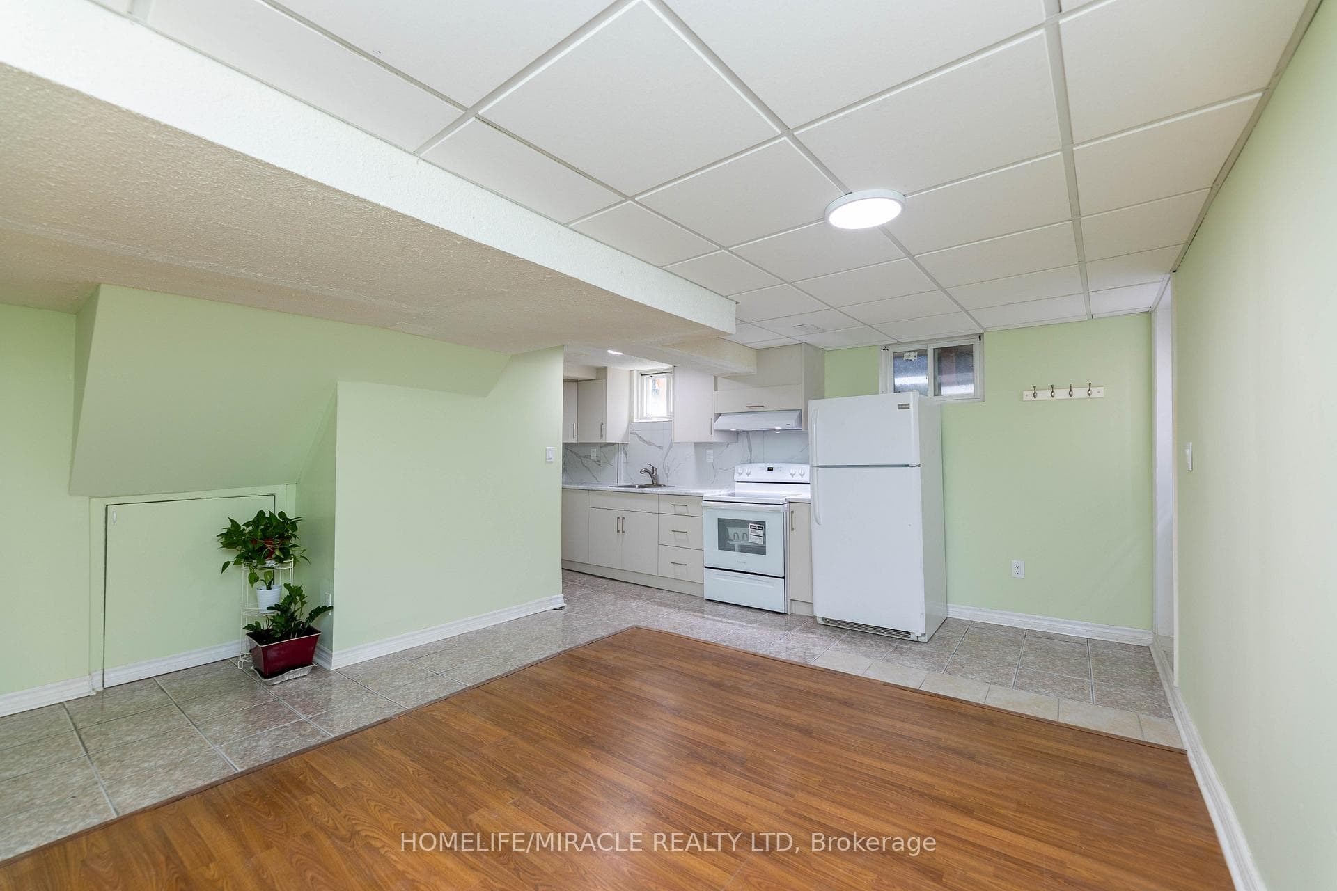 79 Salisbury Circle photo 10