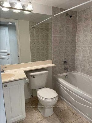 15 Northtown Way Unit 818 photo 12