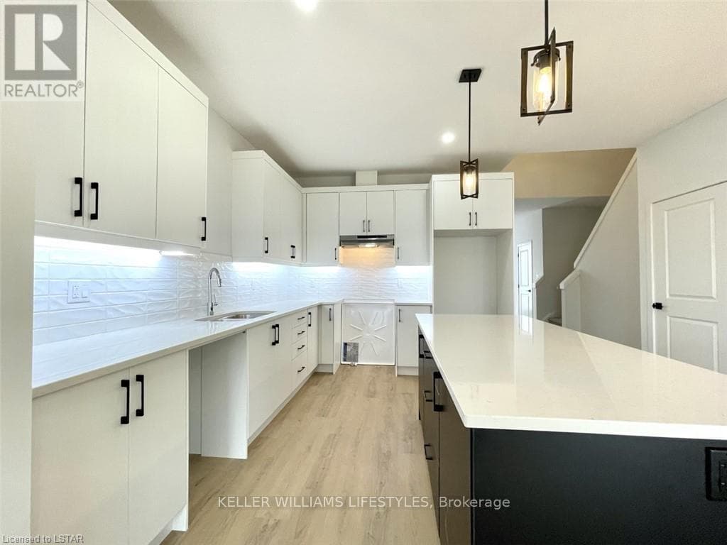 1870 Aldersbrook Gate Unit 29 photo 5