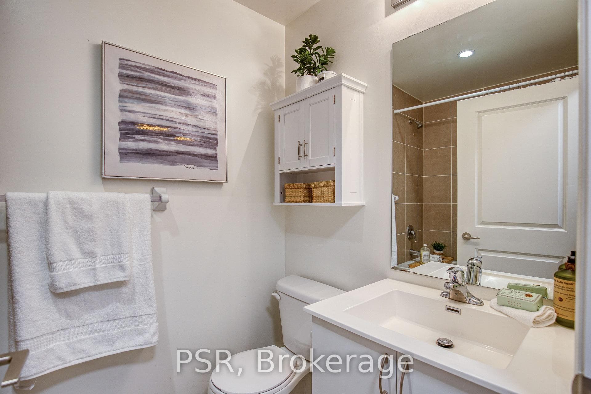 39 Annie Craig Drive Unit 905 photo 13