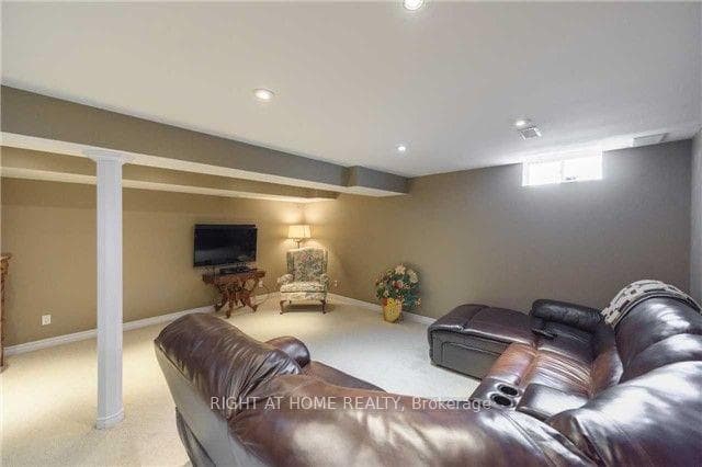 2259 Highcroft Road photo 14