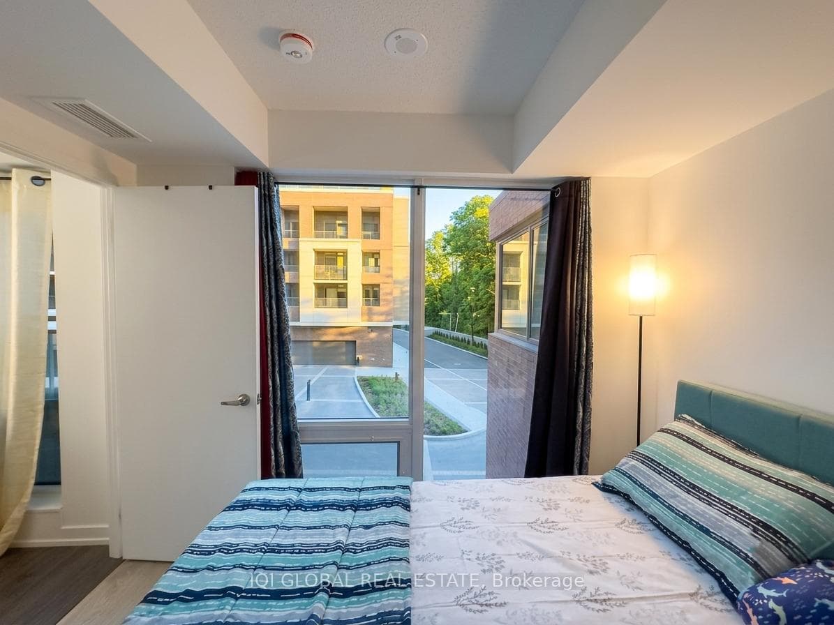 4010 Eglinton Avenue Unit 213 photo 5