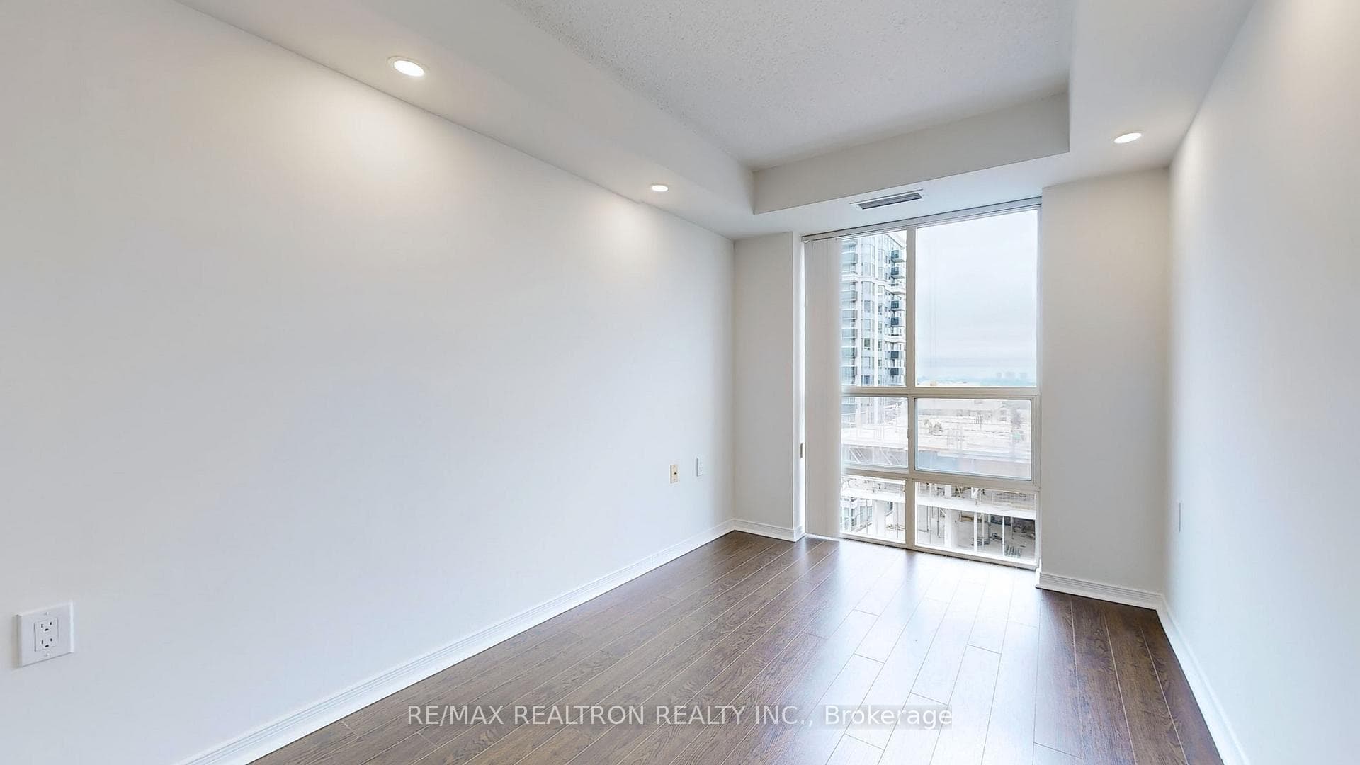 28 Olive Avenue Unit LPH11 photo 12