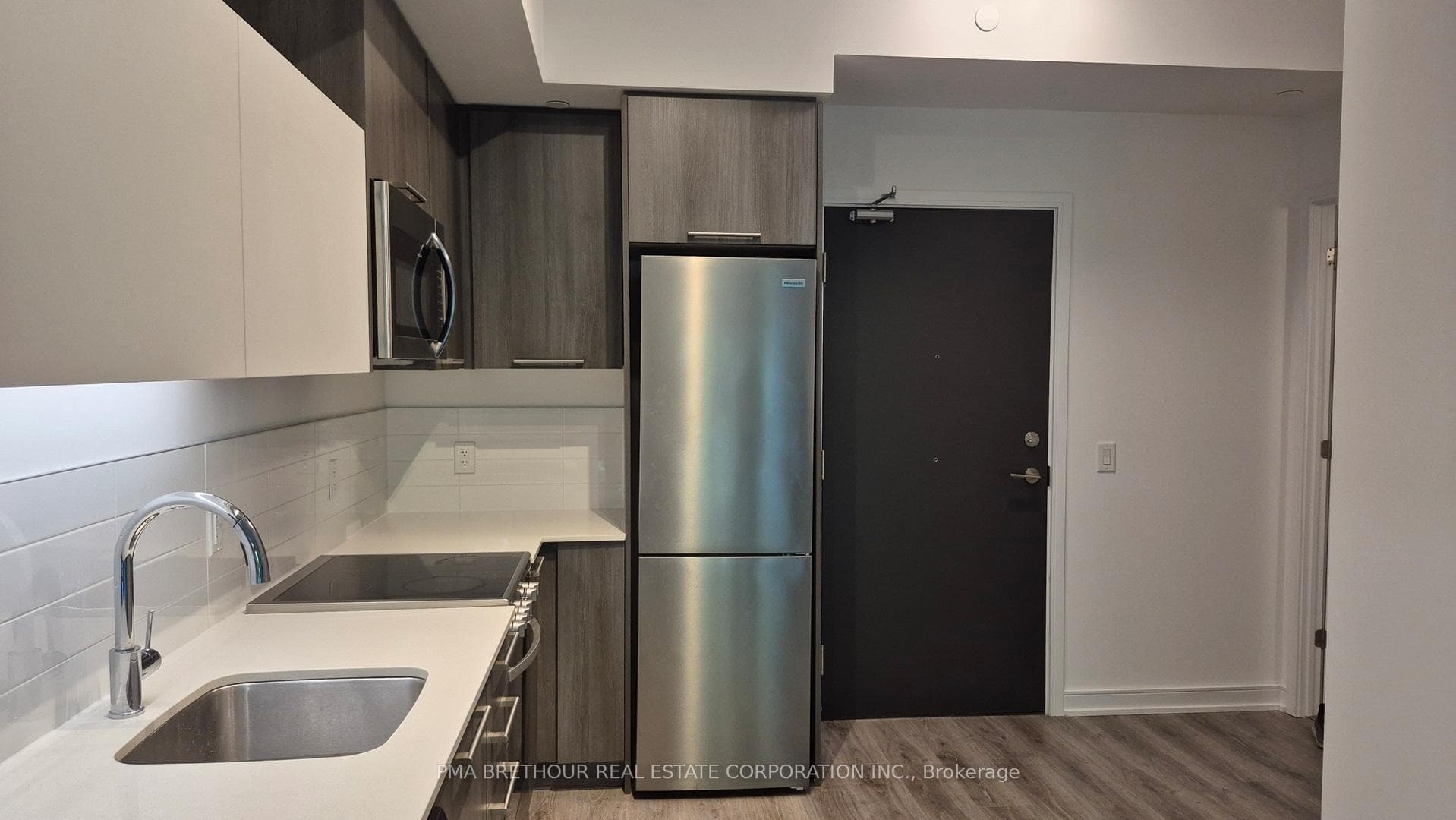 25 Neighbourhood Lane Unit 208 photo 4