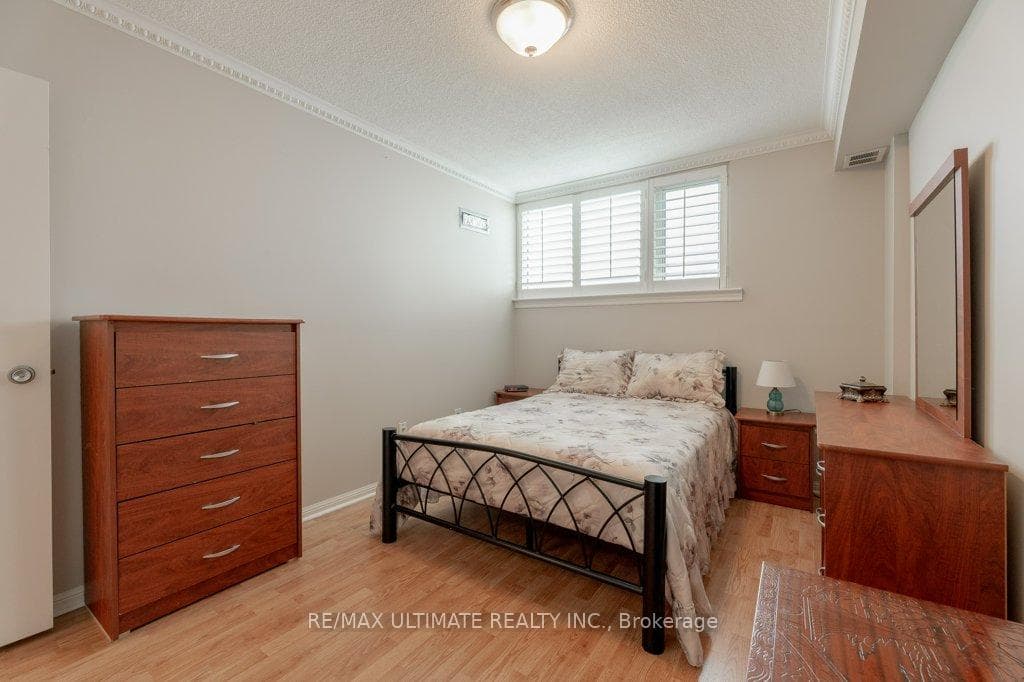240 Scarlett Road Unit 1101 photo 18