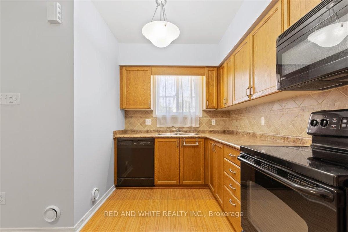 50 Howe Drive Unit 5C photo 11