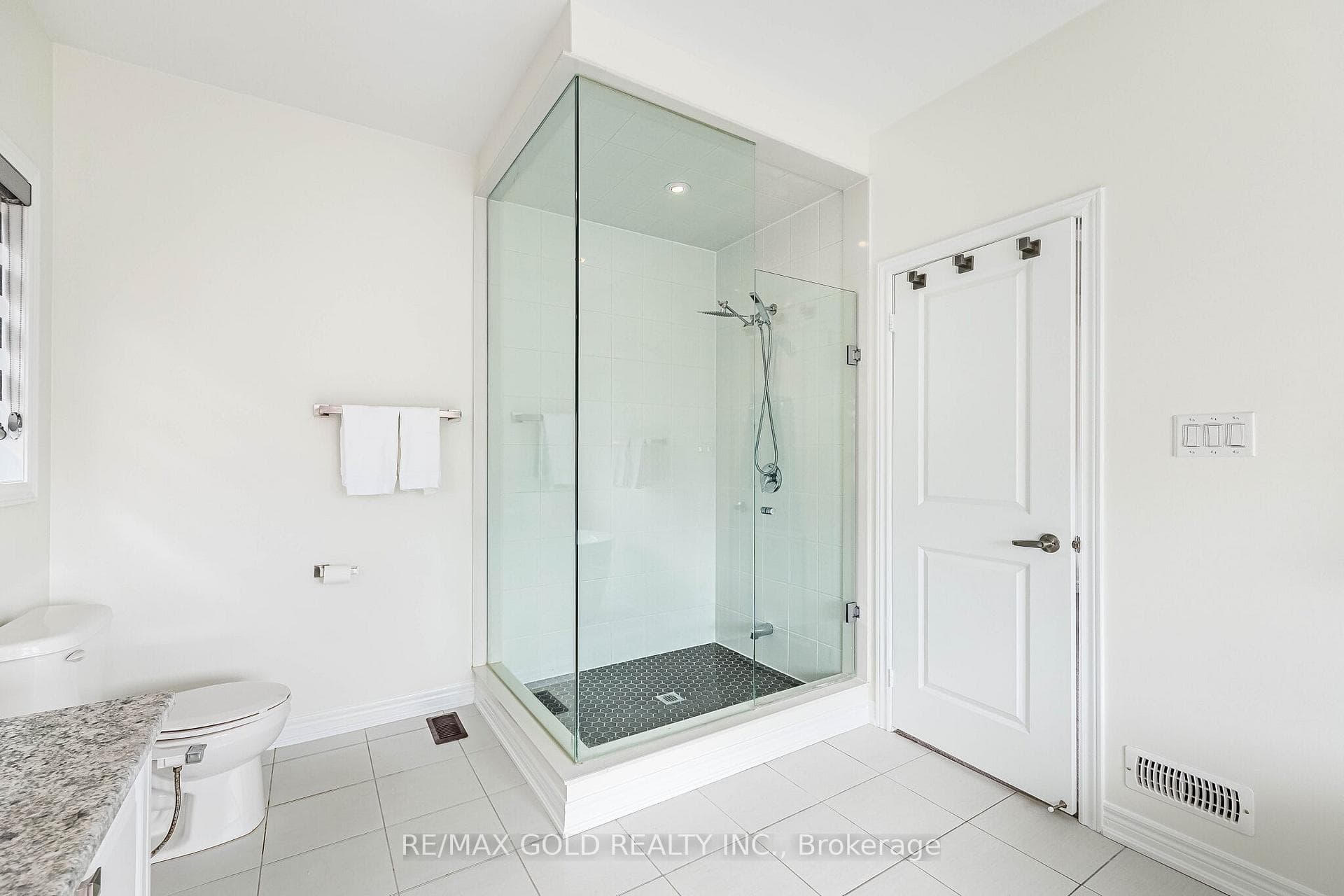 Master Ensuite