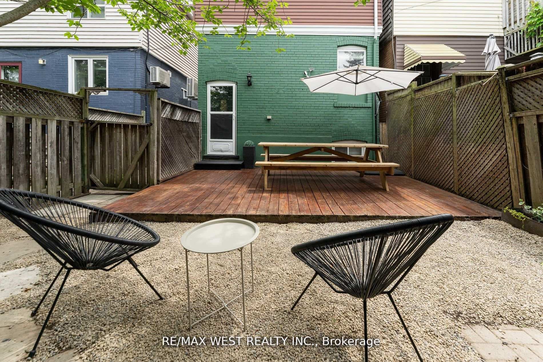 420 Kingston Road photo 42