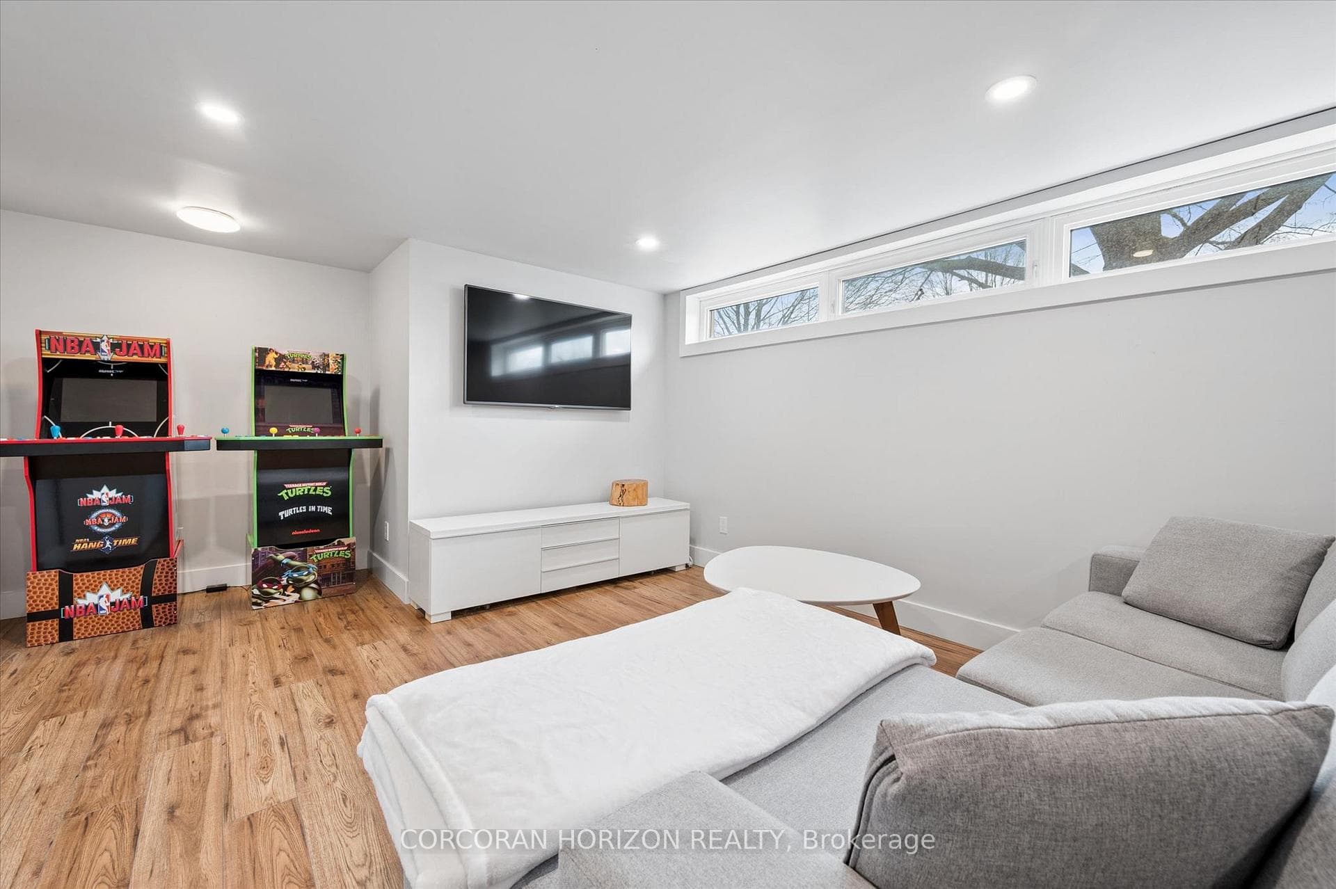 220 Mayfield Avenue photo 27