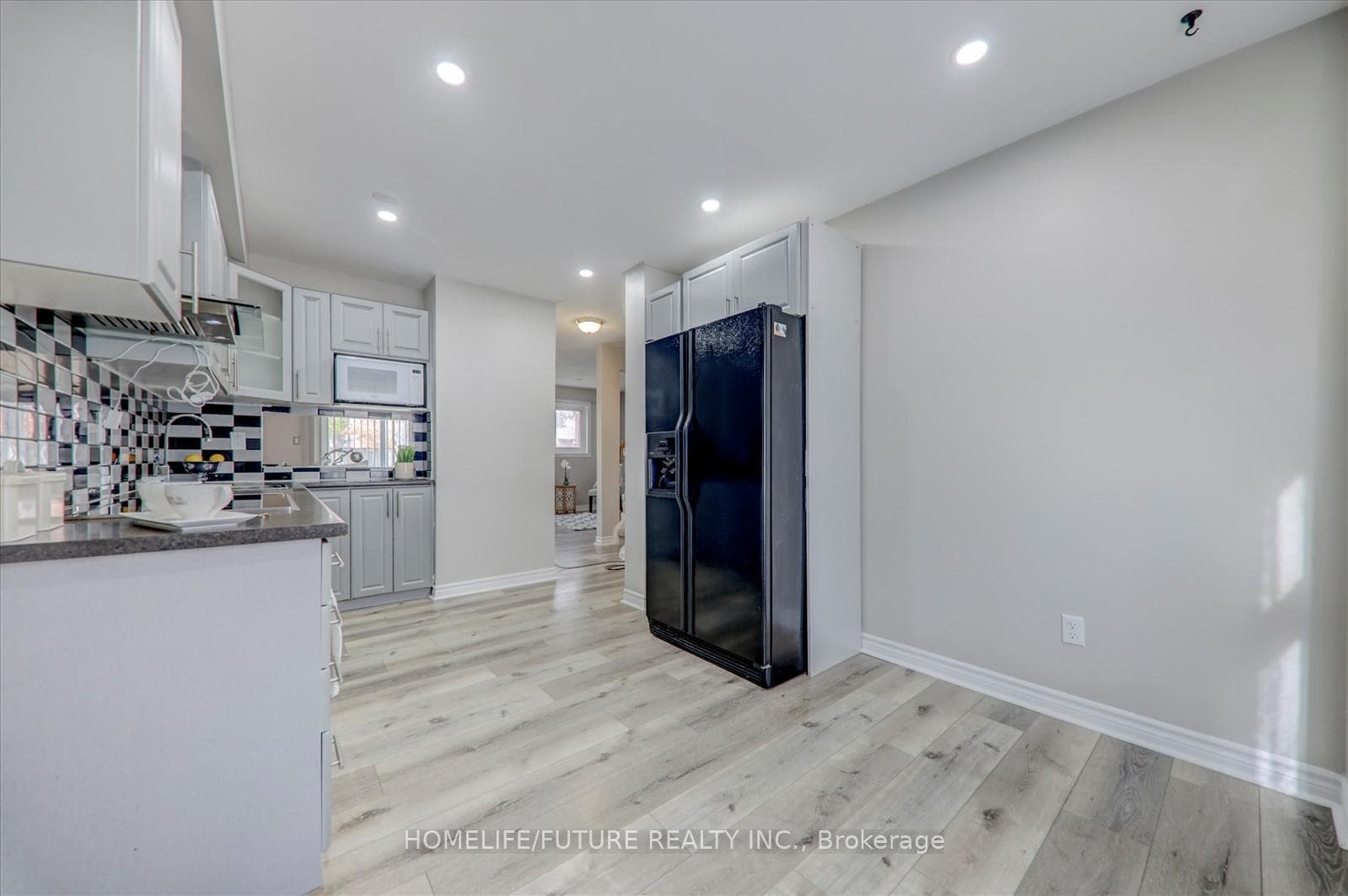 1055 Central Park Boulevard Unit 23 photo 8