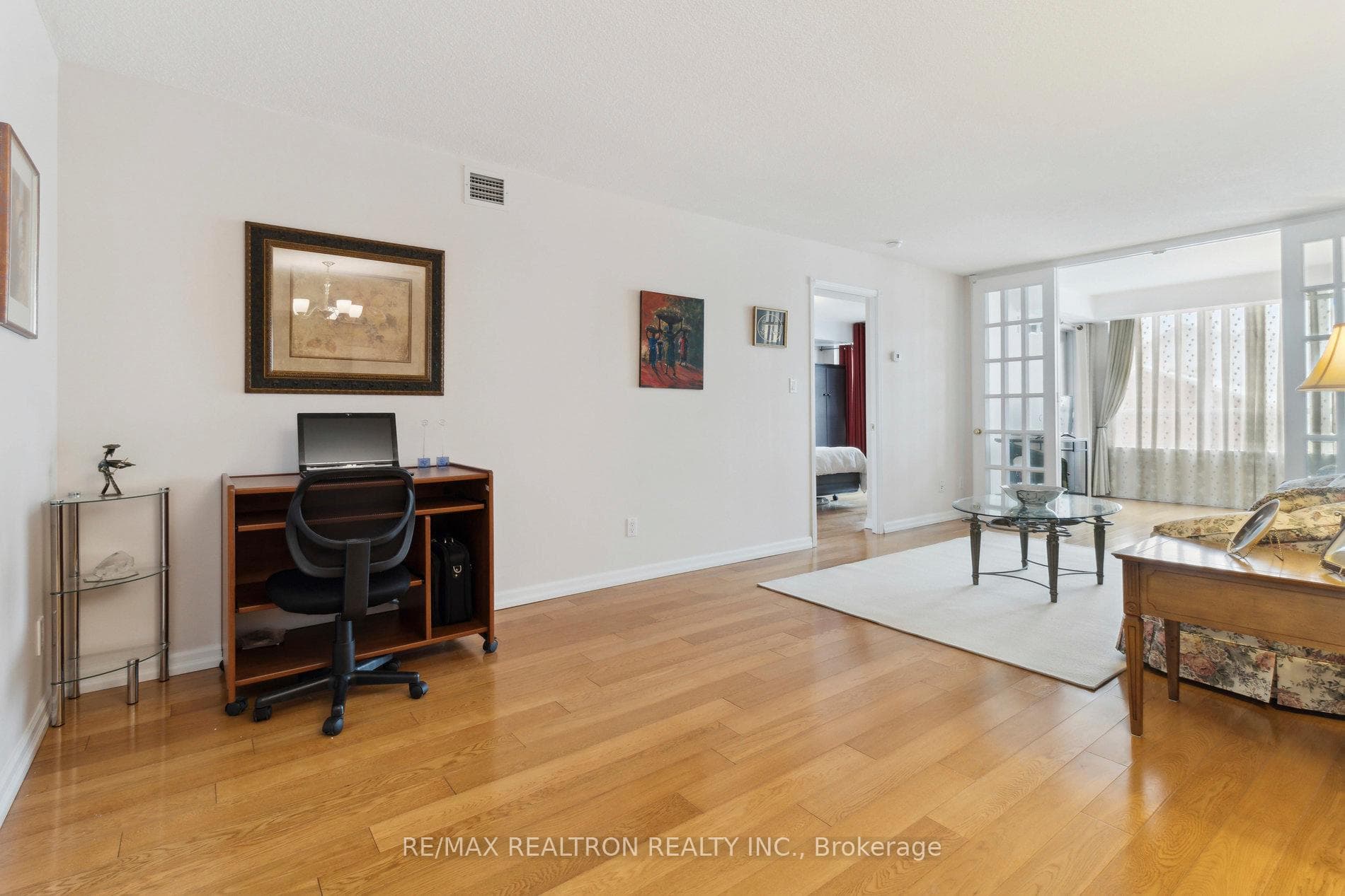 850 Steeles Avenue Unit 306 photo 6