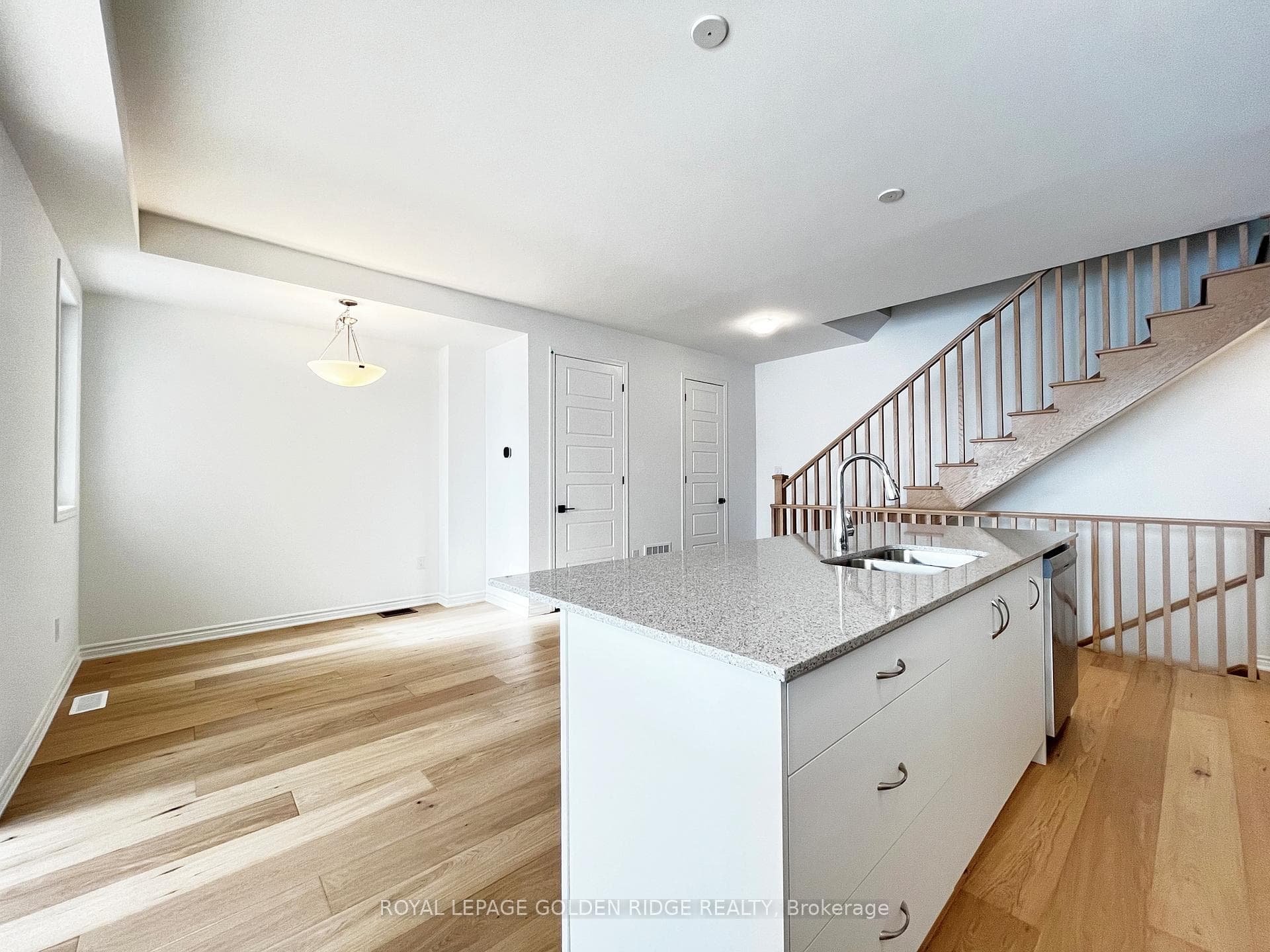 34 Azure Drive photo 13
