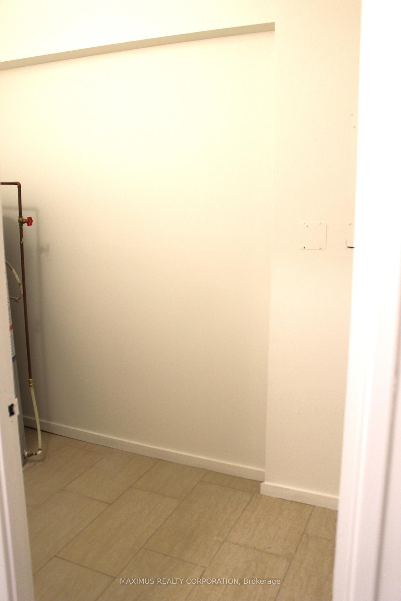Main floor water heater and Storage