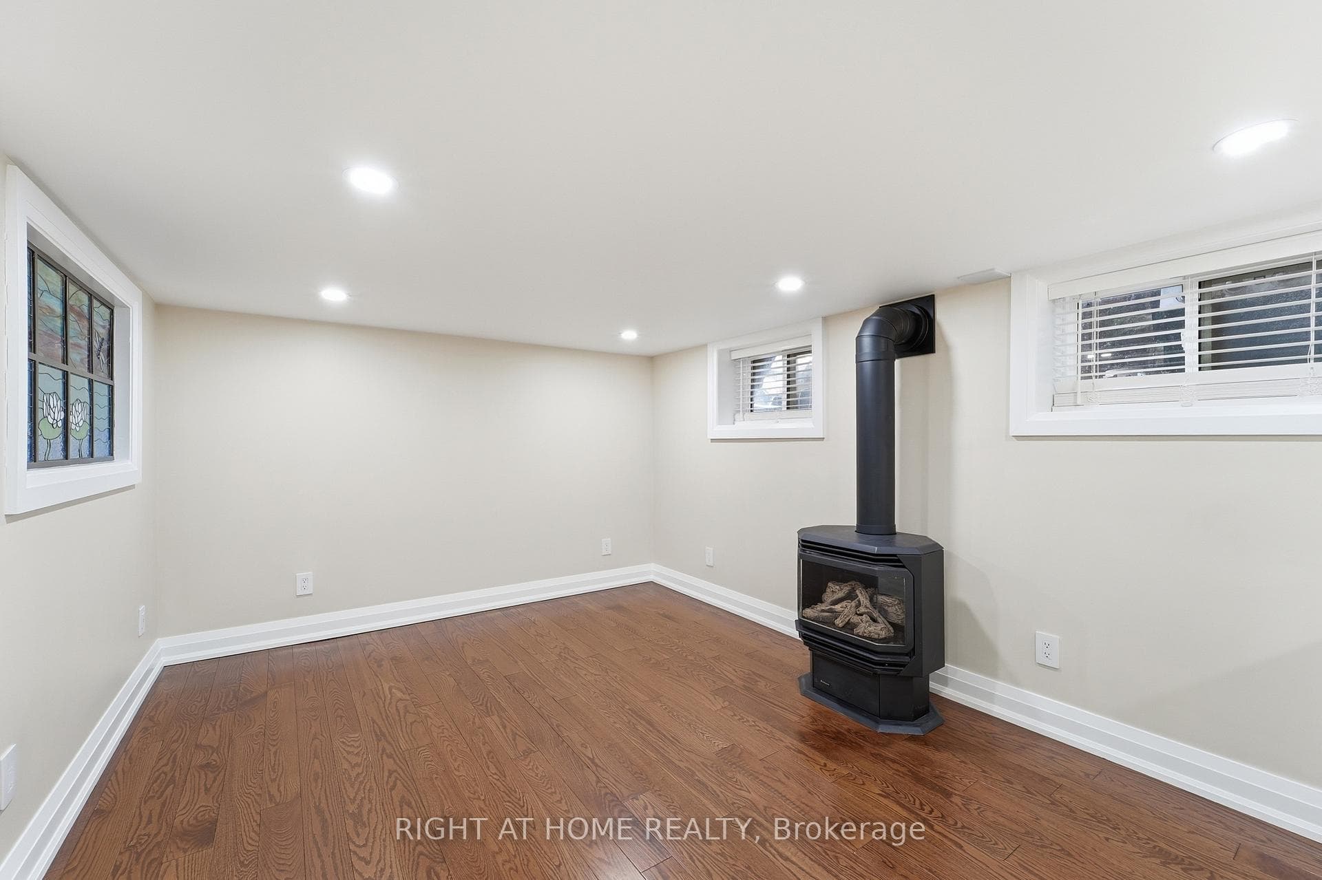 2 Montye Avenue Unit Lower Apt A photo 8